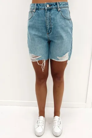 relaxed shape A Claudia Cut Off Short Sadie Rip