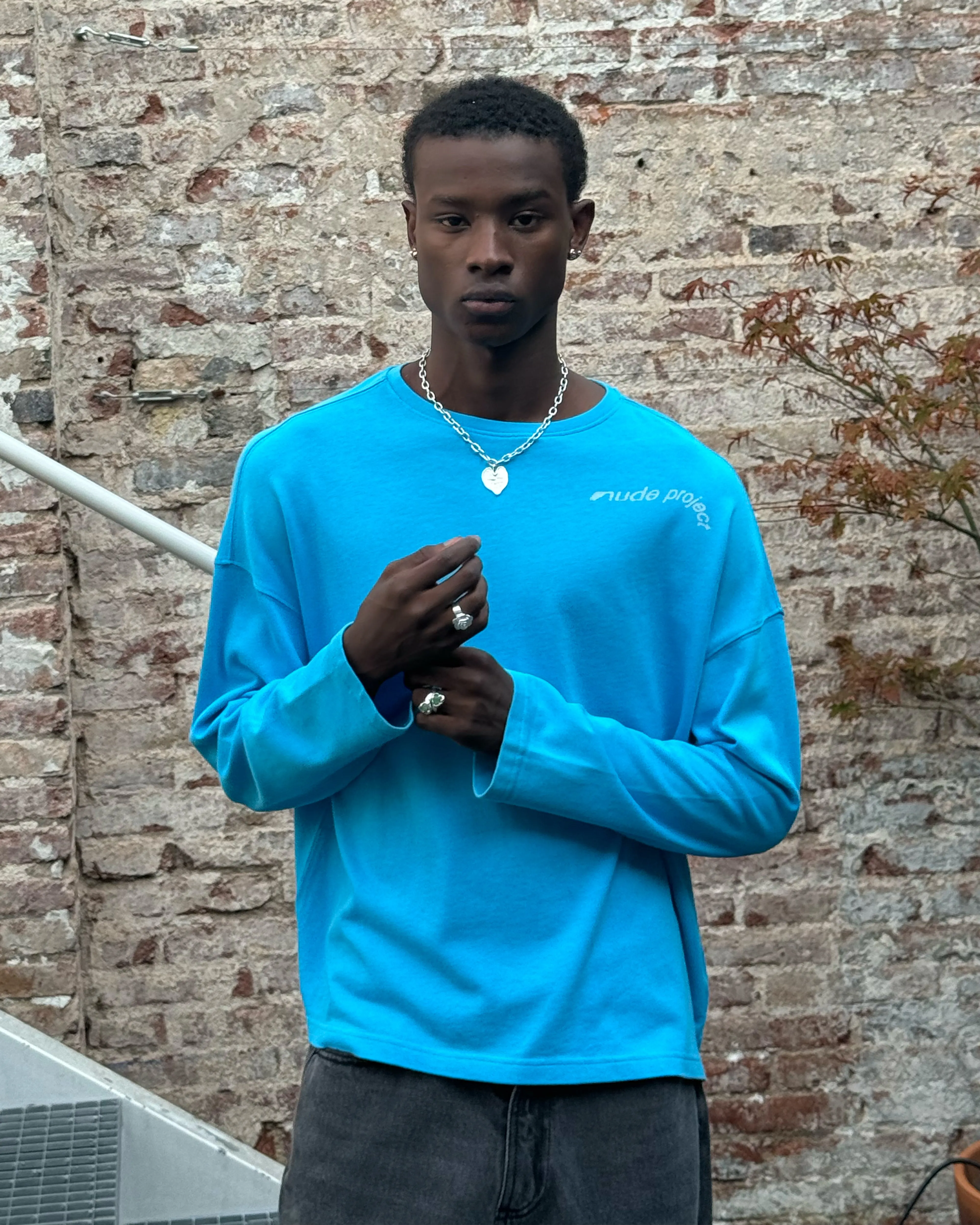 Gallery Long-Sleeve Tee Blue Denim style