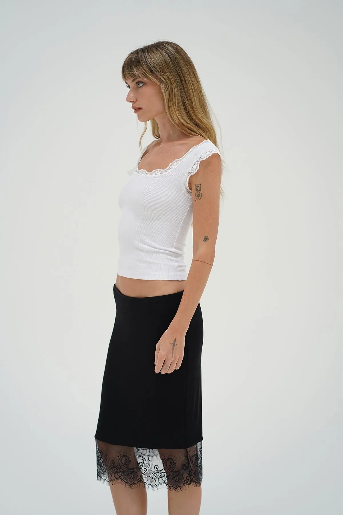 Versatile Fit Breathable Ryder Lace Trim Ribbed Skirt - Black