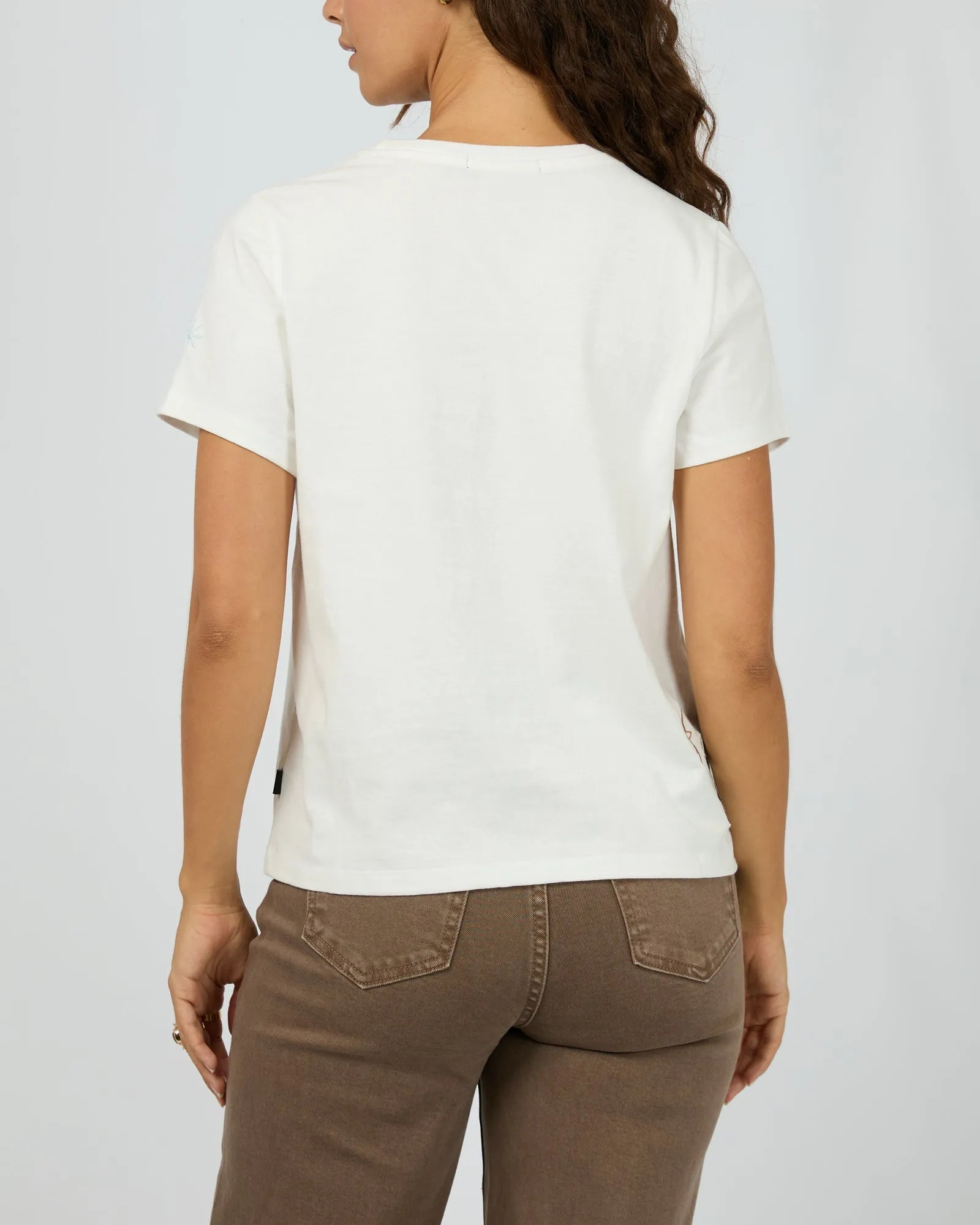 Beach relaxation All About Eve Western Dreamer Regular Tee Vintage White