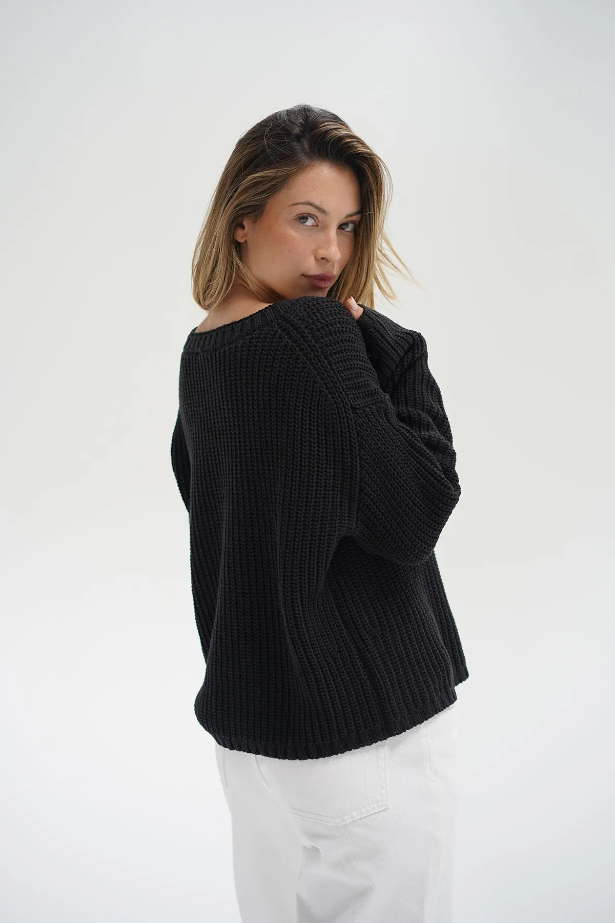 Light Weight Seamless Stitch Construction Angle V Sweater - Black