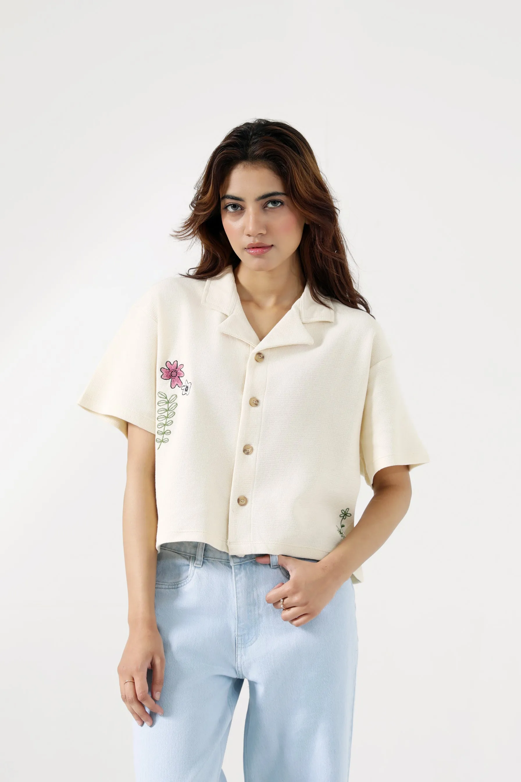 EMBROIDERED TEXTURED KNITTED TOP Travel Essential