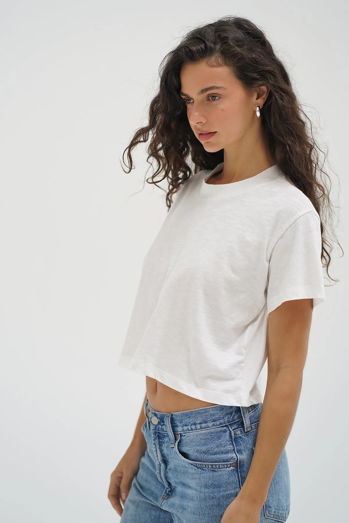 Essential Style Wear Scoop neck femininity Ava Tee - White