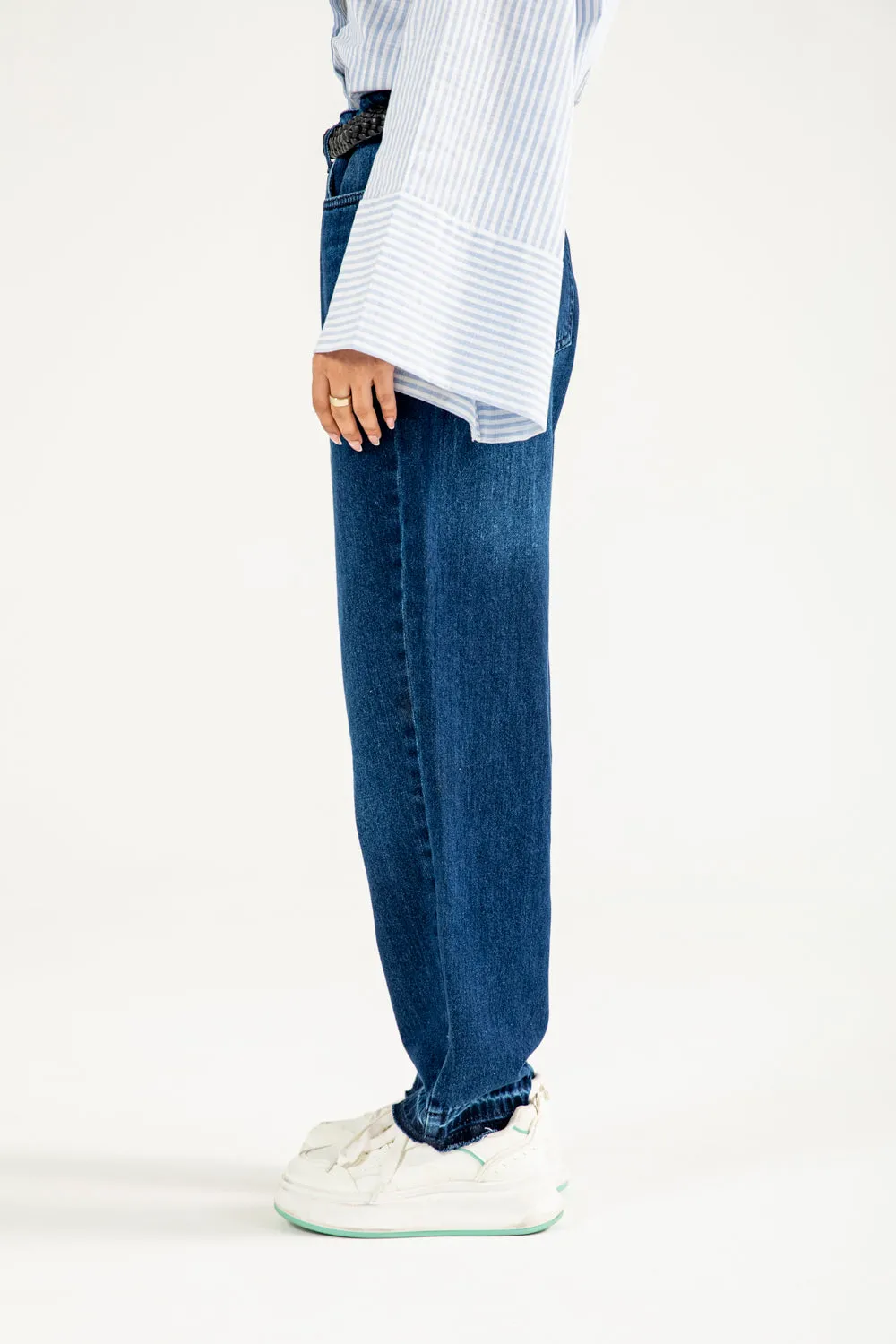 All-day Flex BARREL FIT DENIM