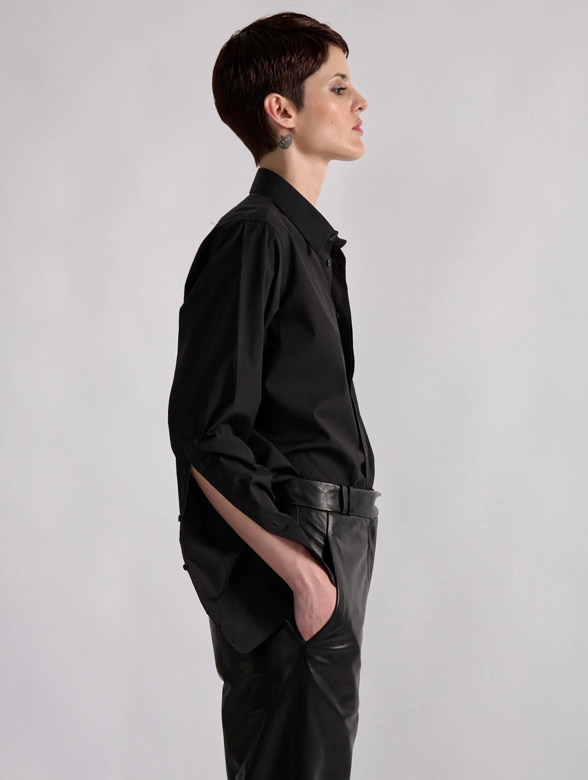 Black poplin shirt Layered Neckline