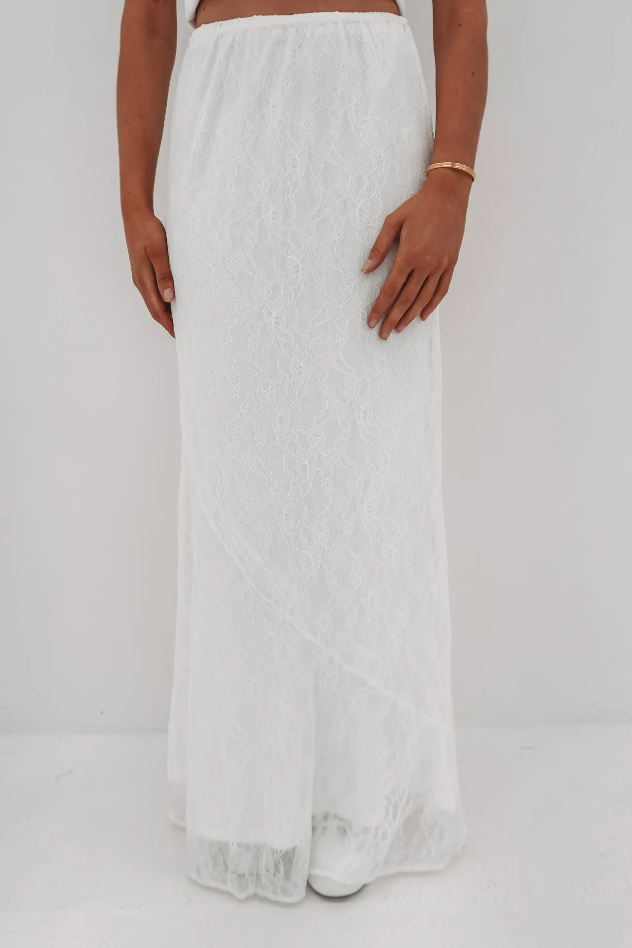 Texture Focus Tear Resistant Camile Lace Maxi Skirt White
