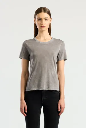 Sleek Design Fit Standard Tee