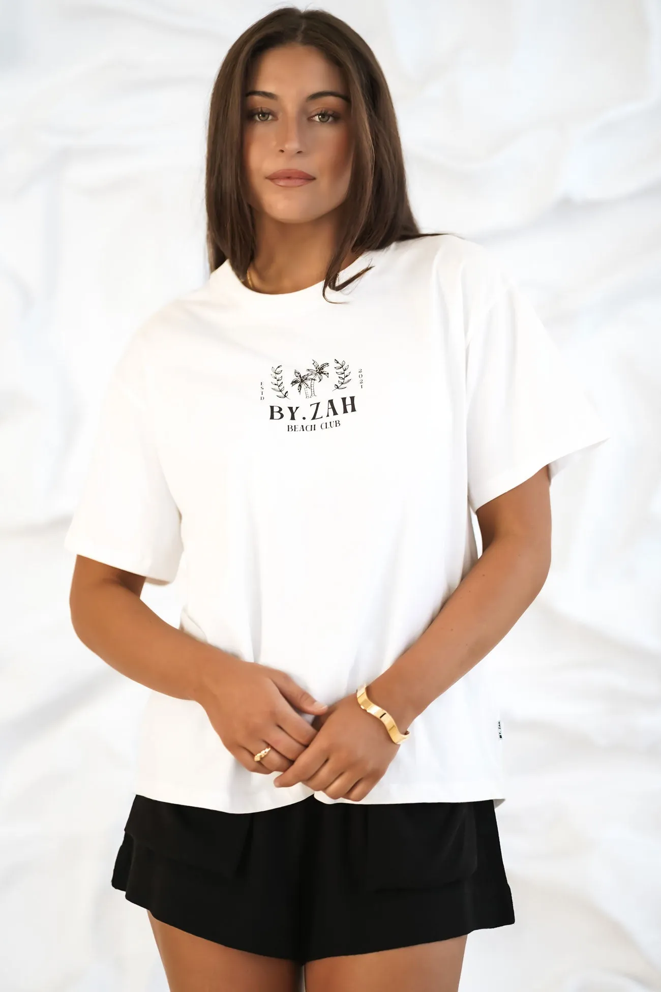 BZ Palm Tee Vintage White EnhancedDurabilityFinish V neck style