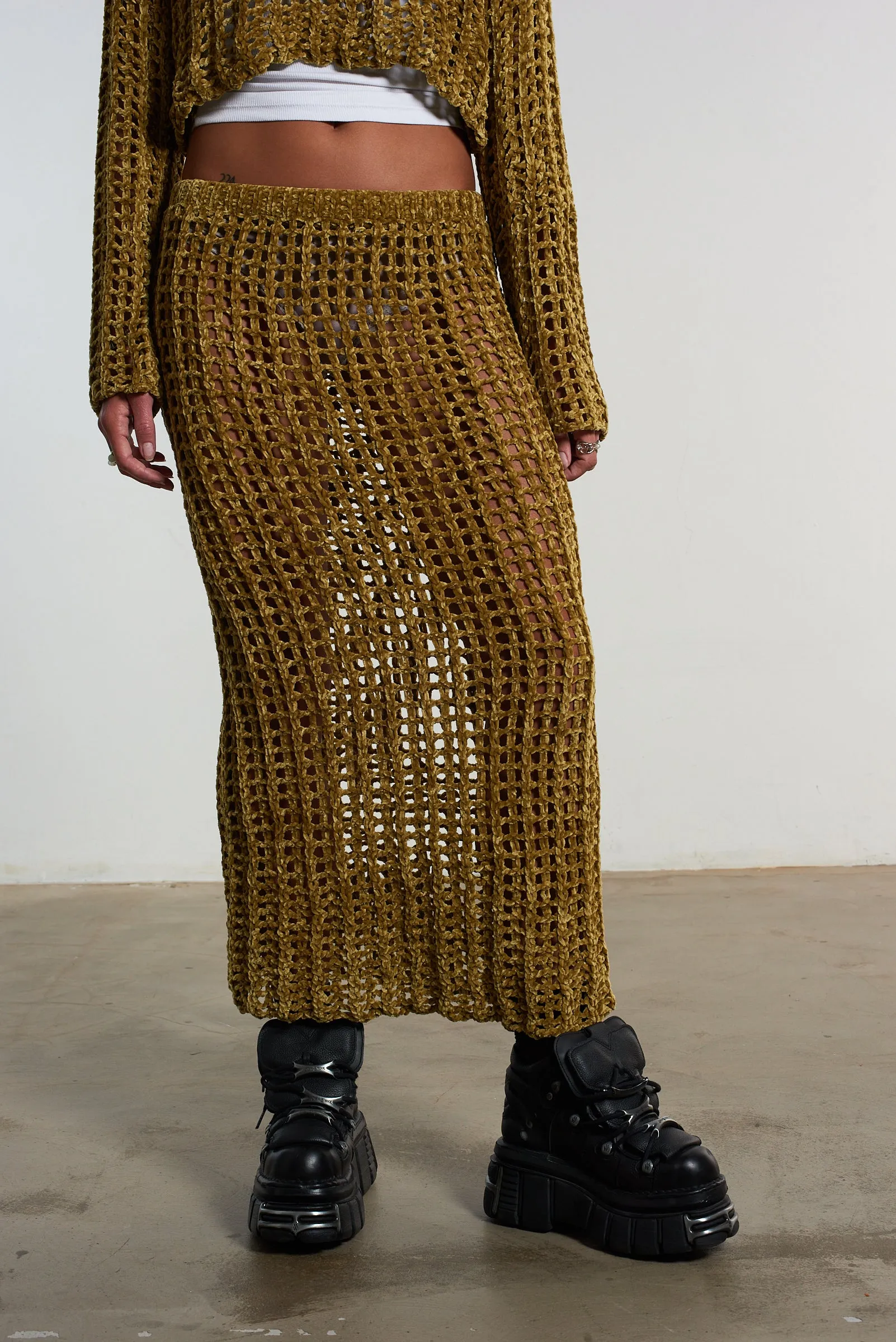 Comfort Fit Metallic Finish Cage Open Knit Maxi Skirt