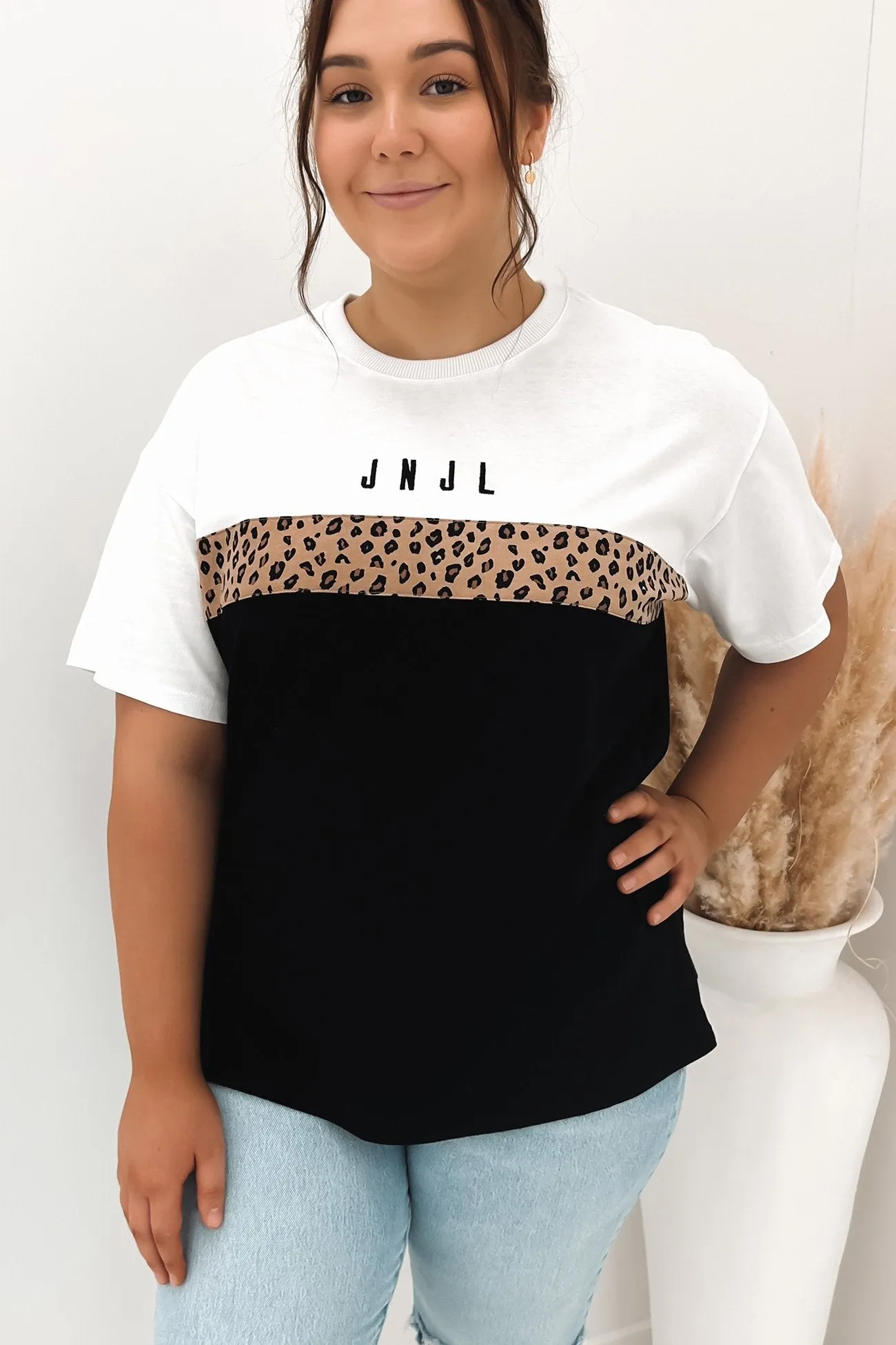 Breathable Wearable Sporty Layer Look Leopard Panel Up Tee Black