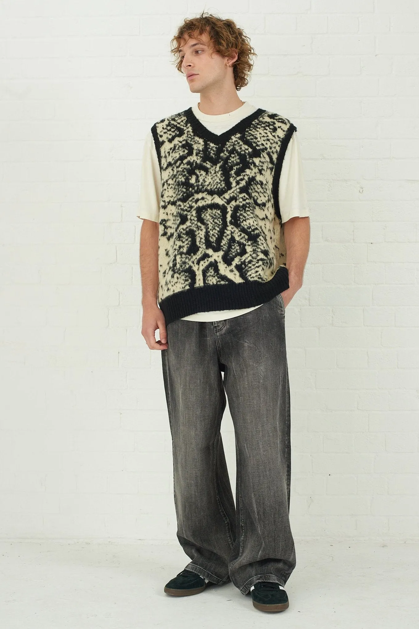 Durable Edge Binding Sting Snake Print Knitted Vest