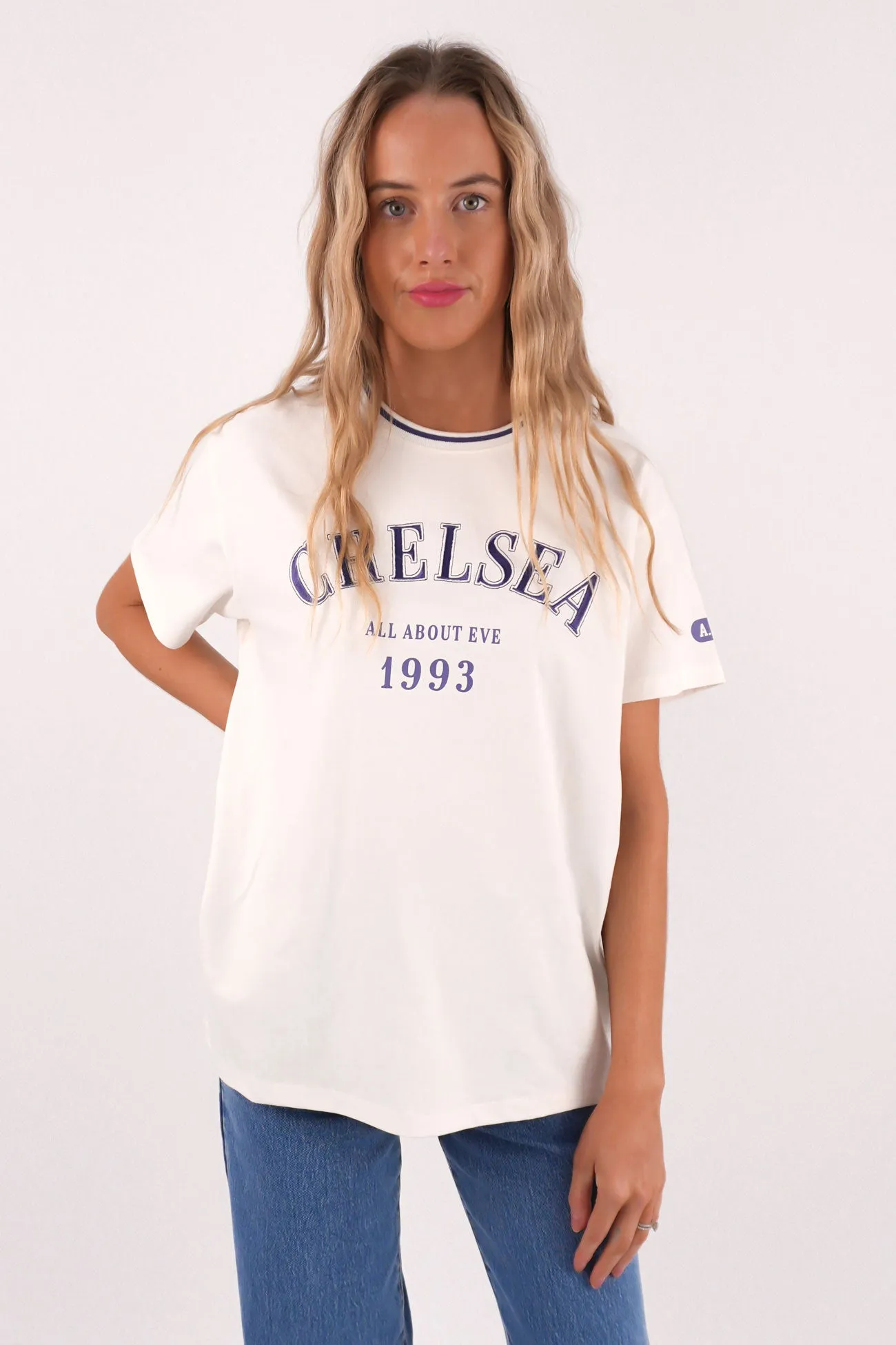 Chelsea Relaxed Tee Vintage White Classic Layer Wear