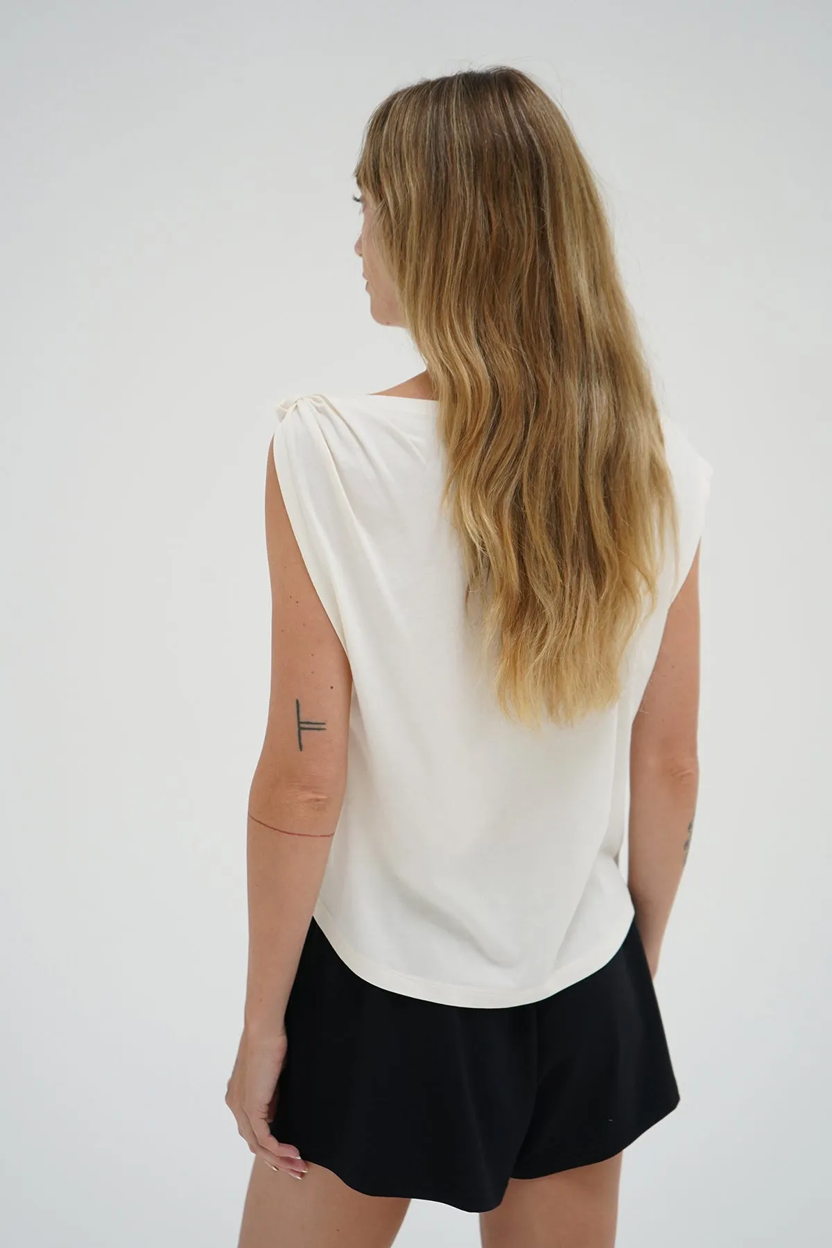 safe for skin Natia Tee - Jet Stream