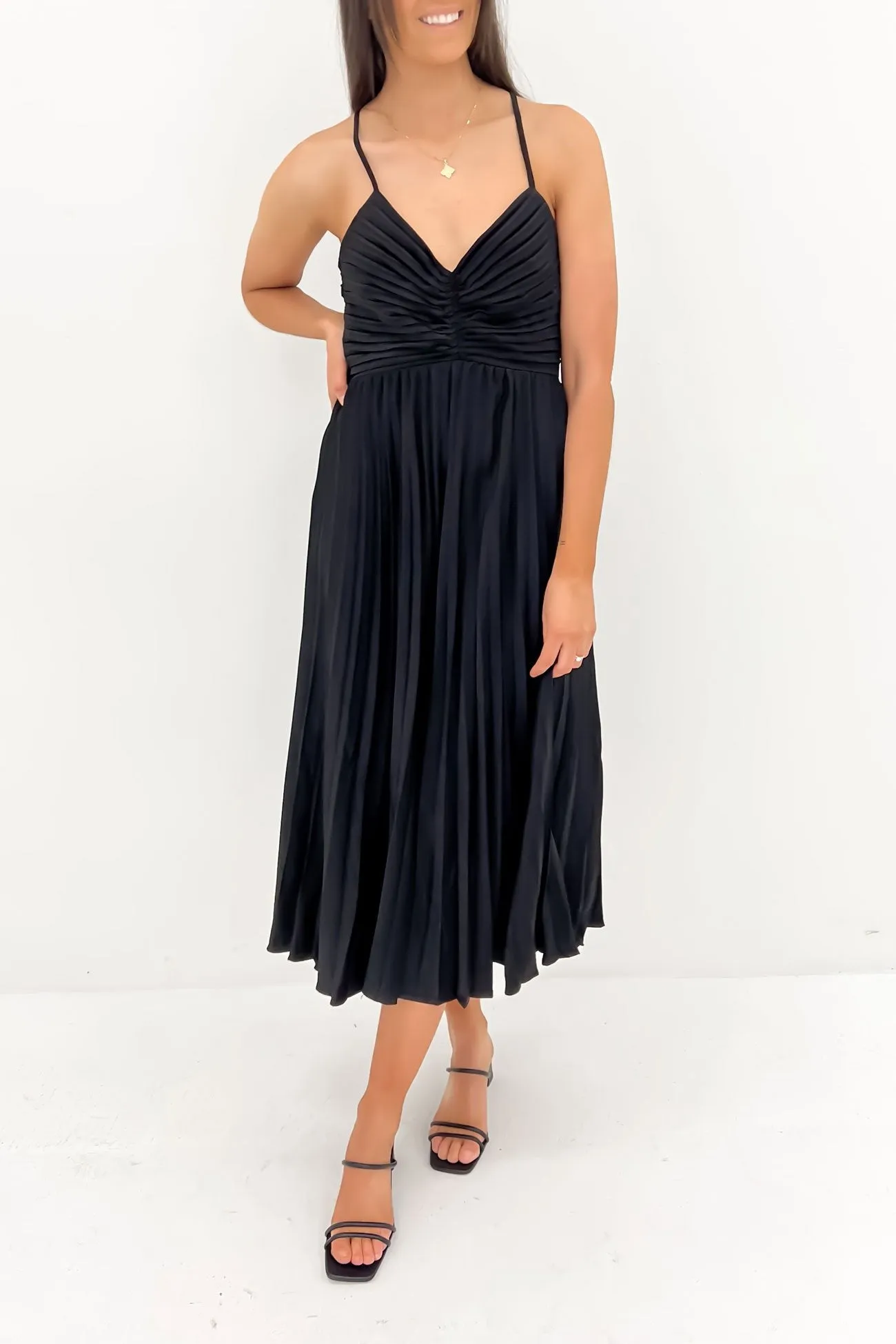 Clydie Midi Dress Black Perfect Layers
