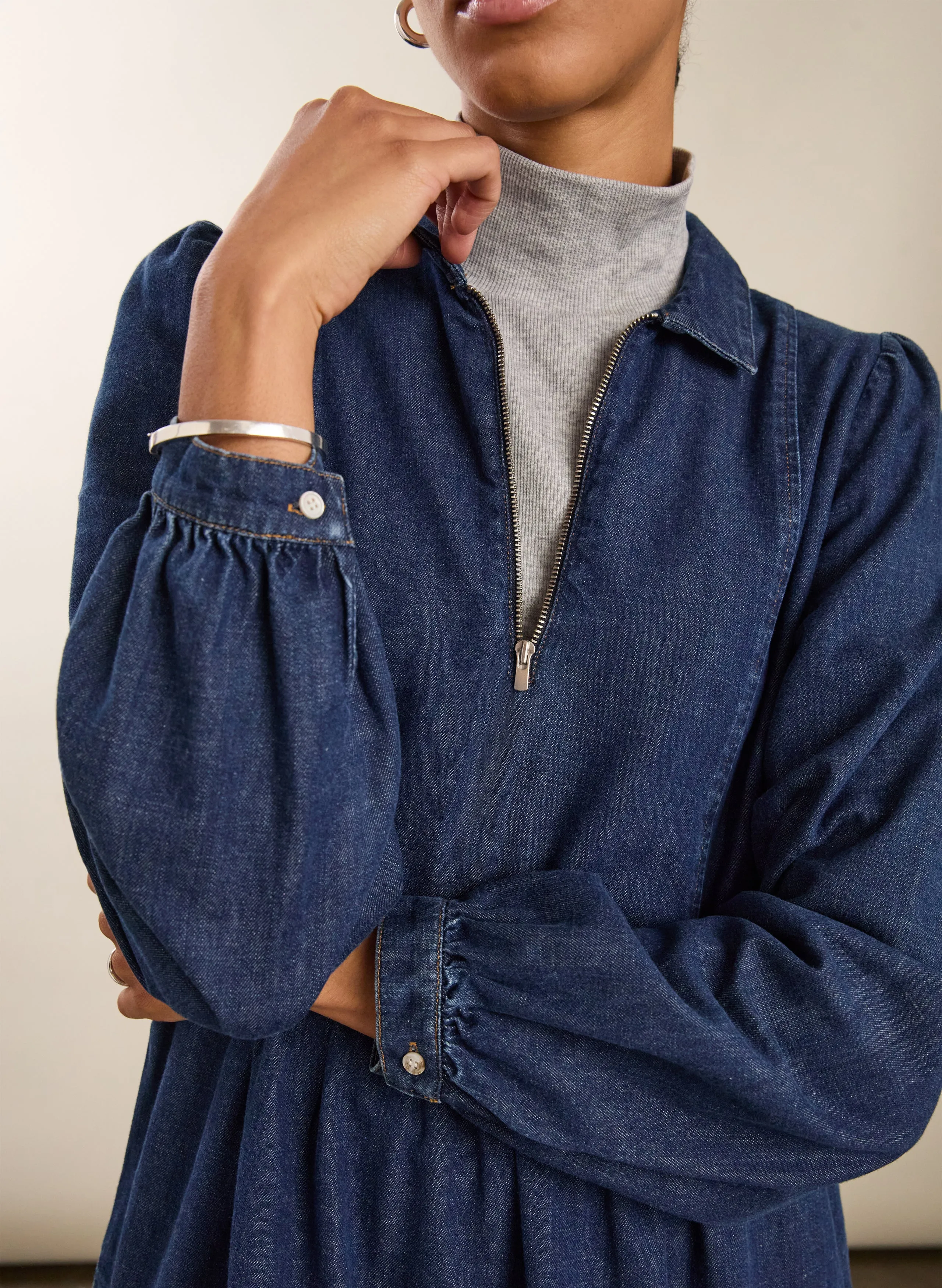 Cody Denim Midi Dress Sleeve Light Shine Skin