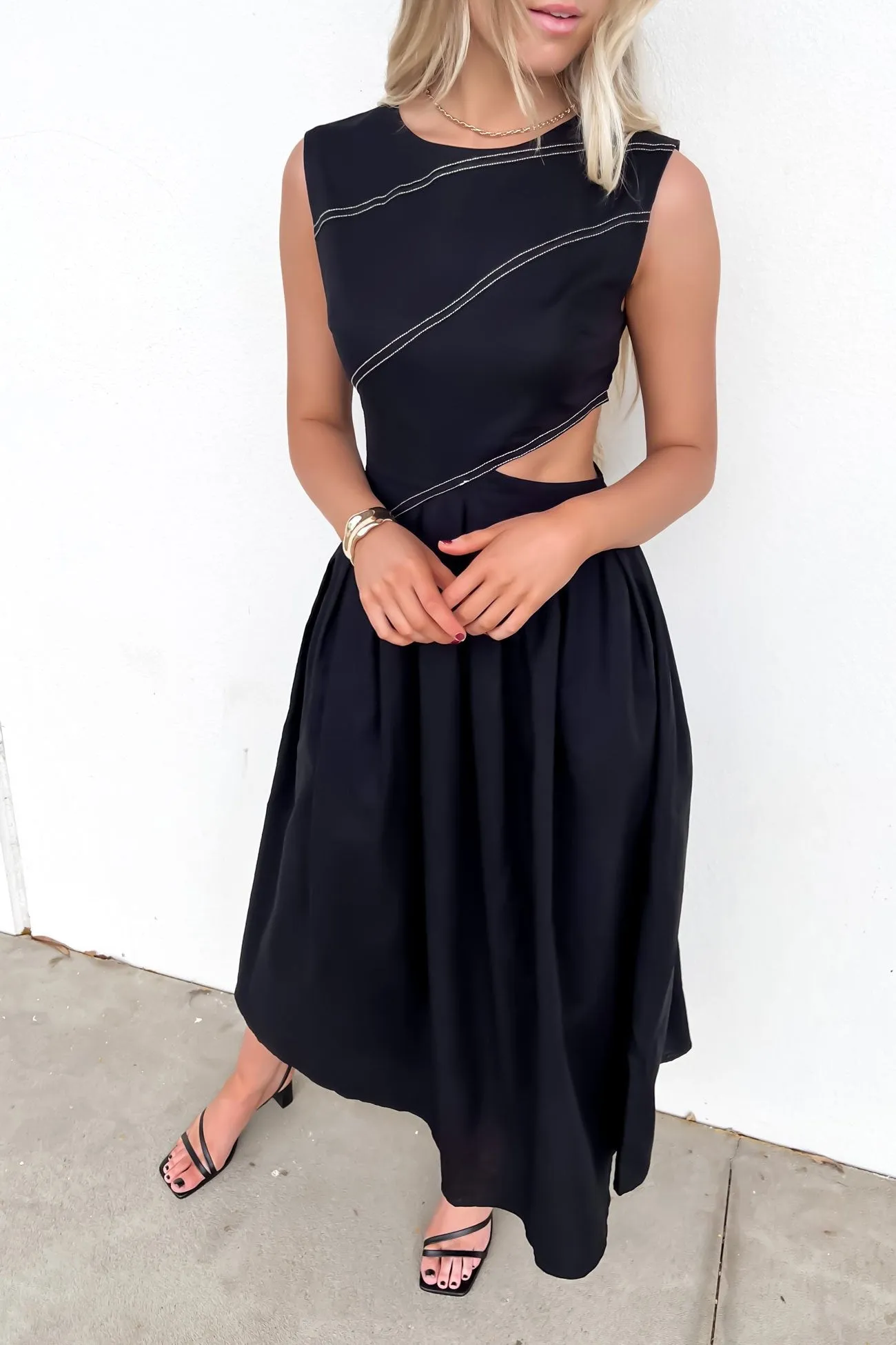 Colson Midi Dress Black Contemporary Style