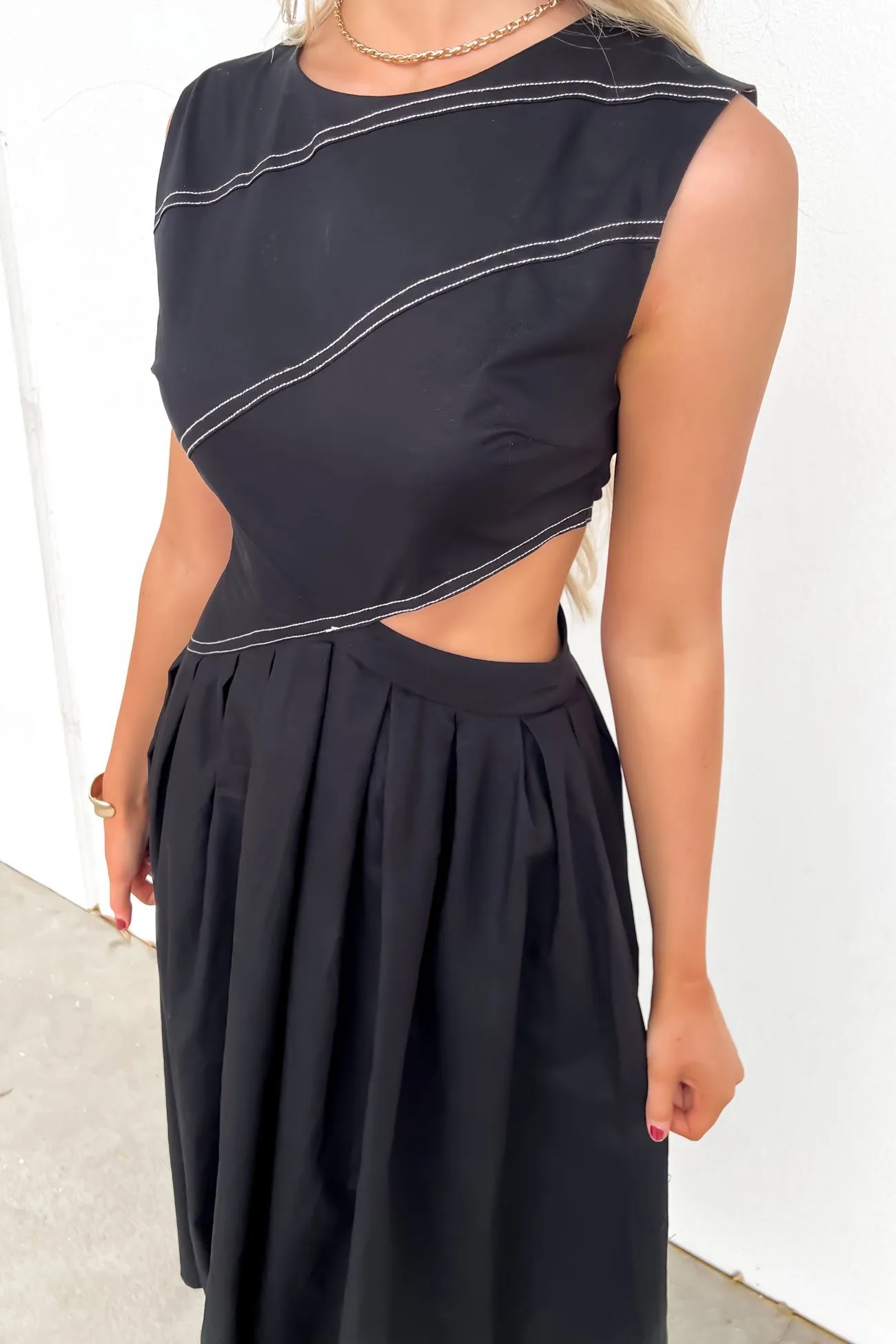 Colson Midi Dress Black Power Soft Halter-Neck