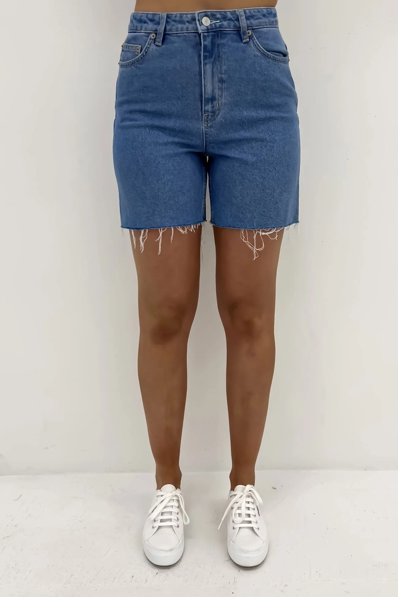 Straight Short Mantra Blue souvenir choice denim alternative