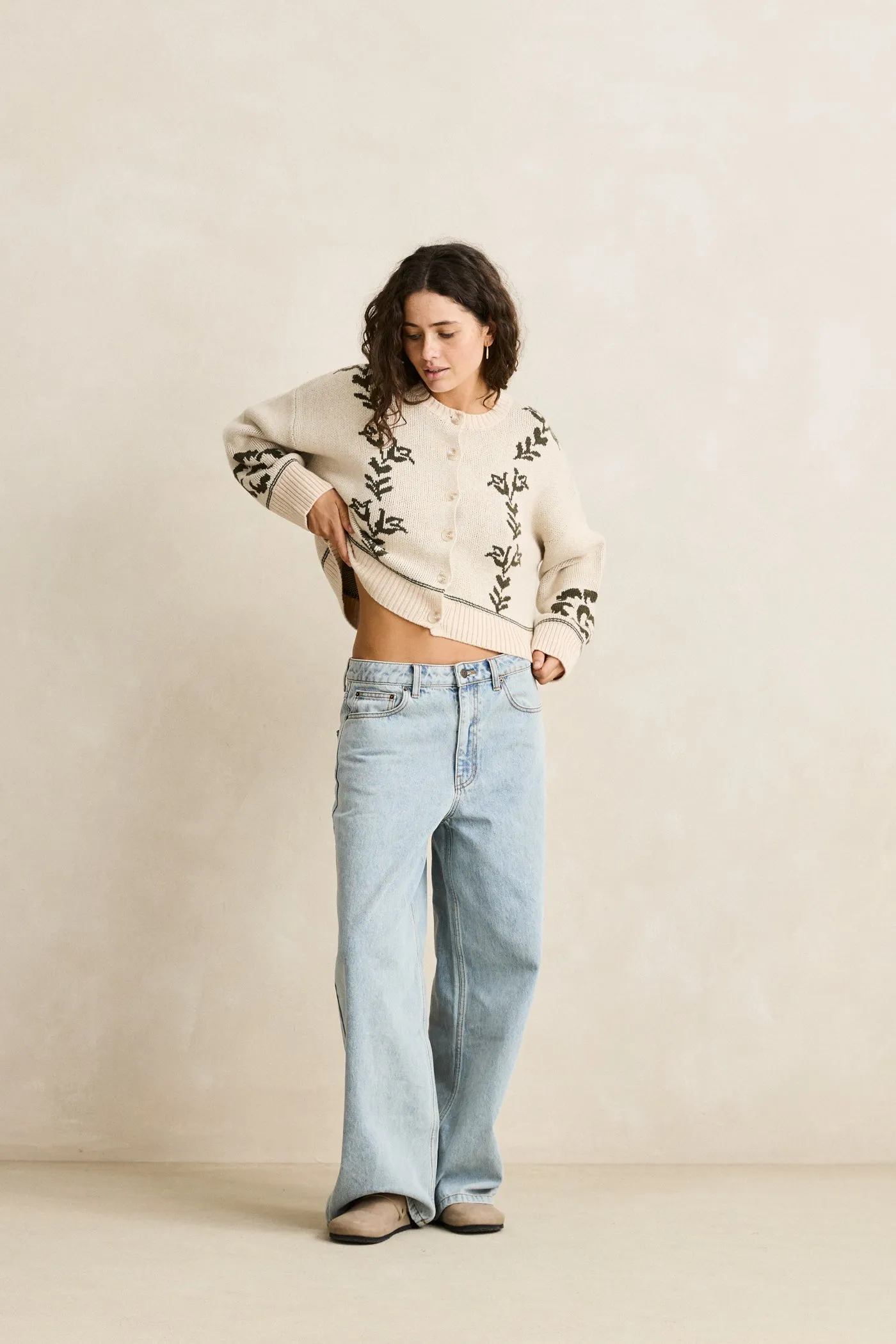 Anti Pilling Finish Anti Snag Fabric Antique Floral Crop Cardigan Natural