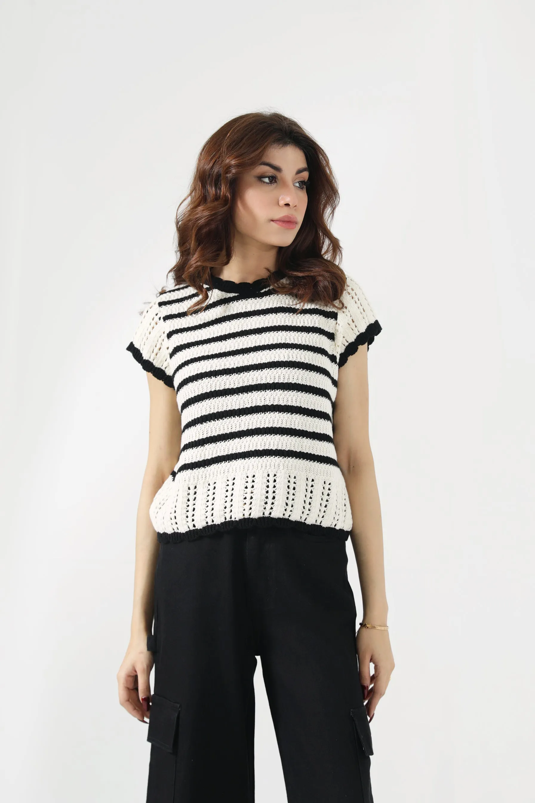 CONTRAST CROCHET KNIT TOP Evening Stroll Wrinkle Resistant