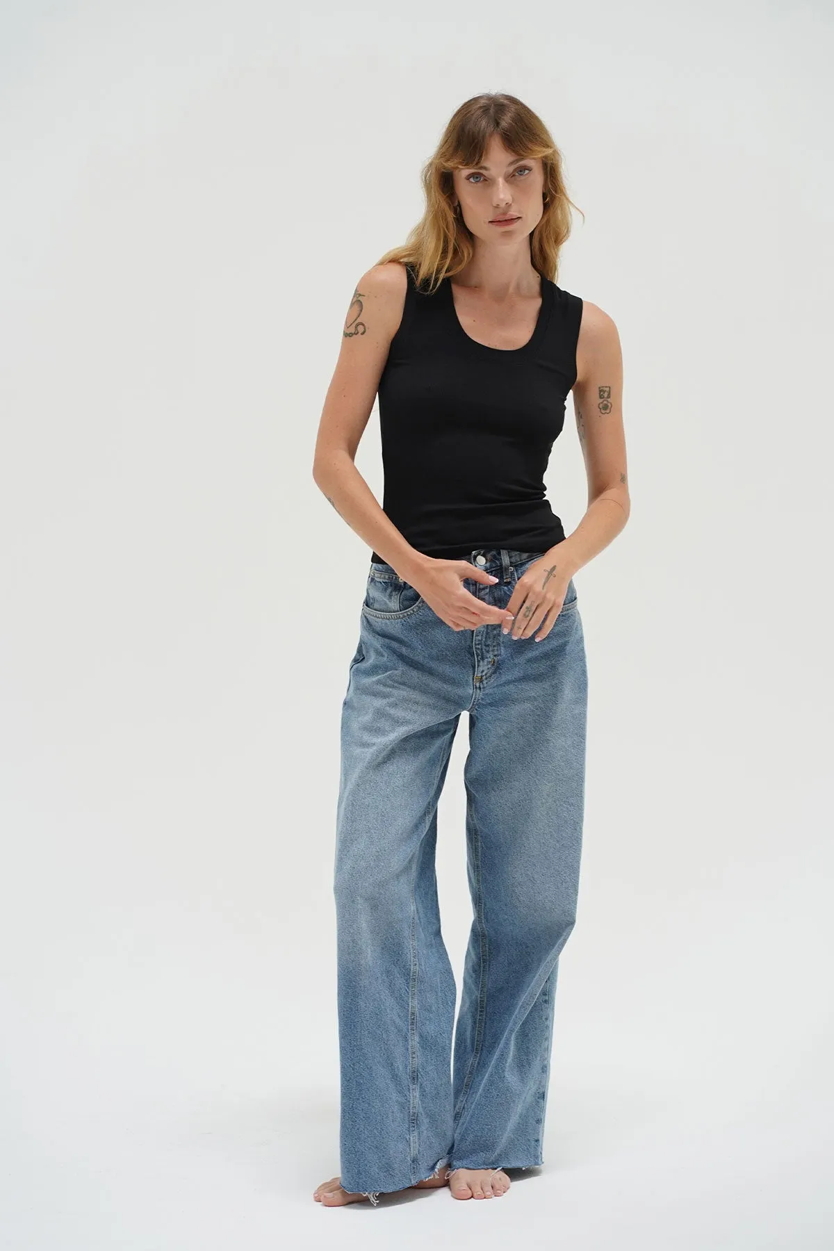 StaticResistant Casual Look Deep U Ribbed Tank - Black