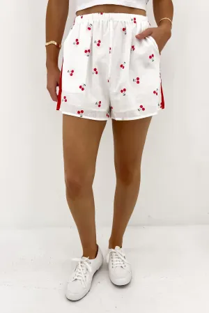 Delora Short Crimson fade - resistant