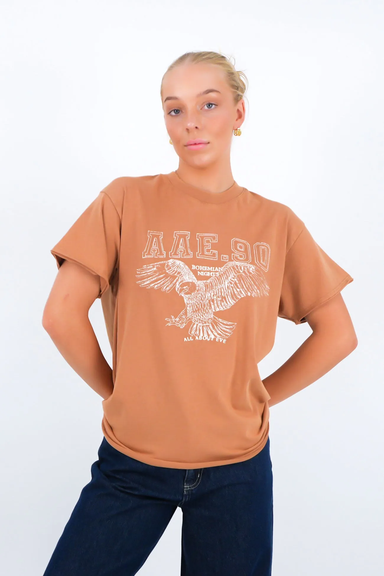 Cozy Layering Temperature Regulating Fabric Eclipse Relaxed Tee Camel