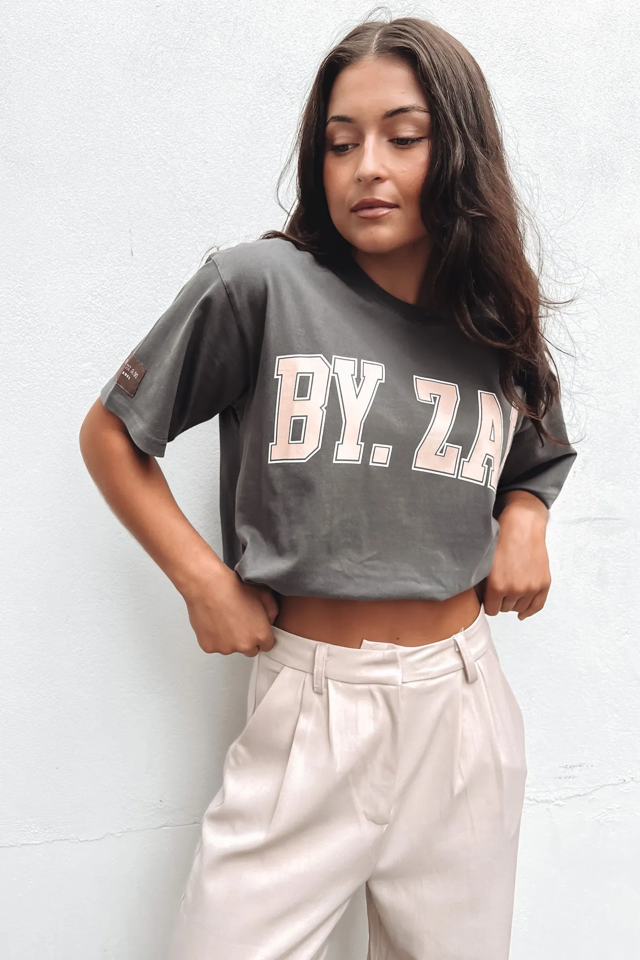 soft look Kendall Collegiate Tee Charcoal