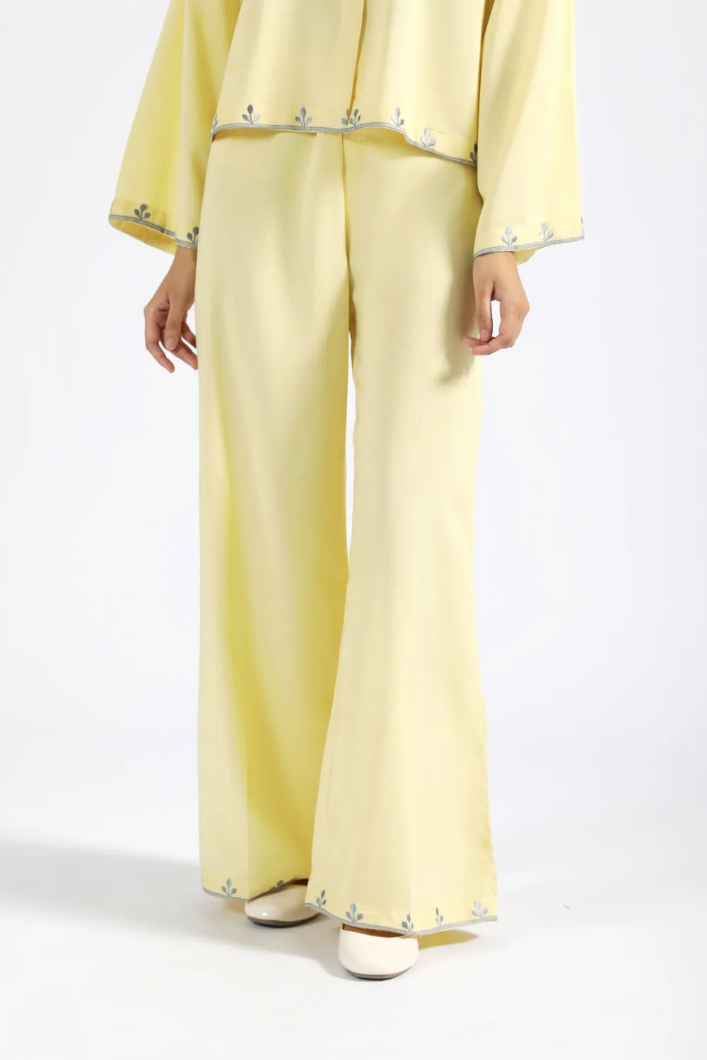 NonIrritatingStitching EMBROIDERED WIDE LEG PANTS