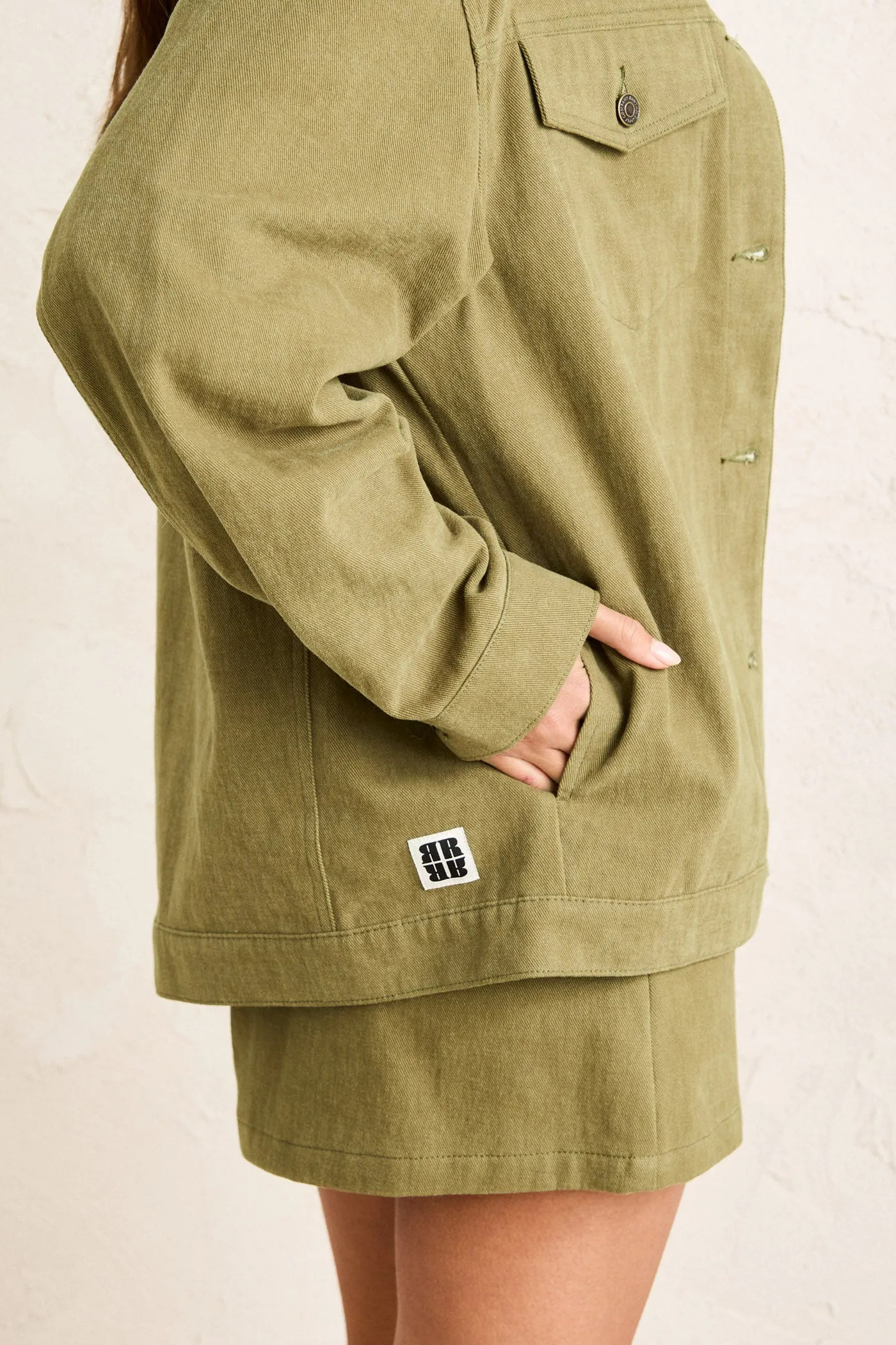 Comfort Fit Cut Essential Oversized Jacket Olive