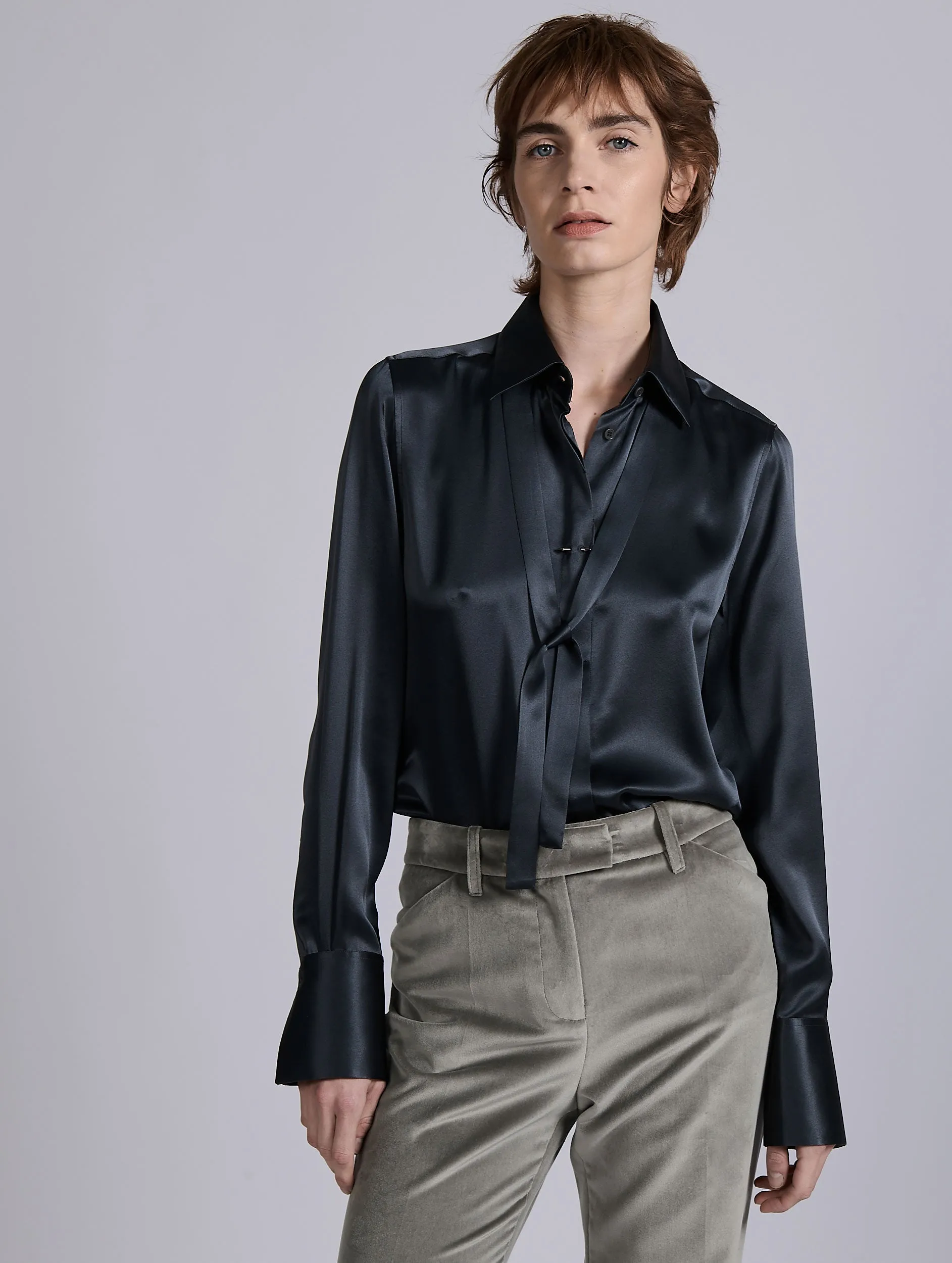 Grey silk satin lavalli??re shirt Flattering Cut
