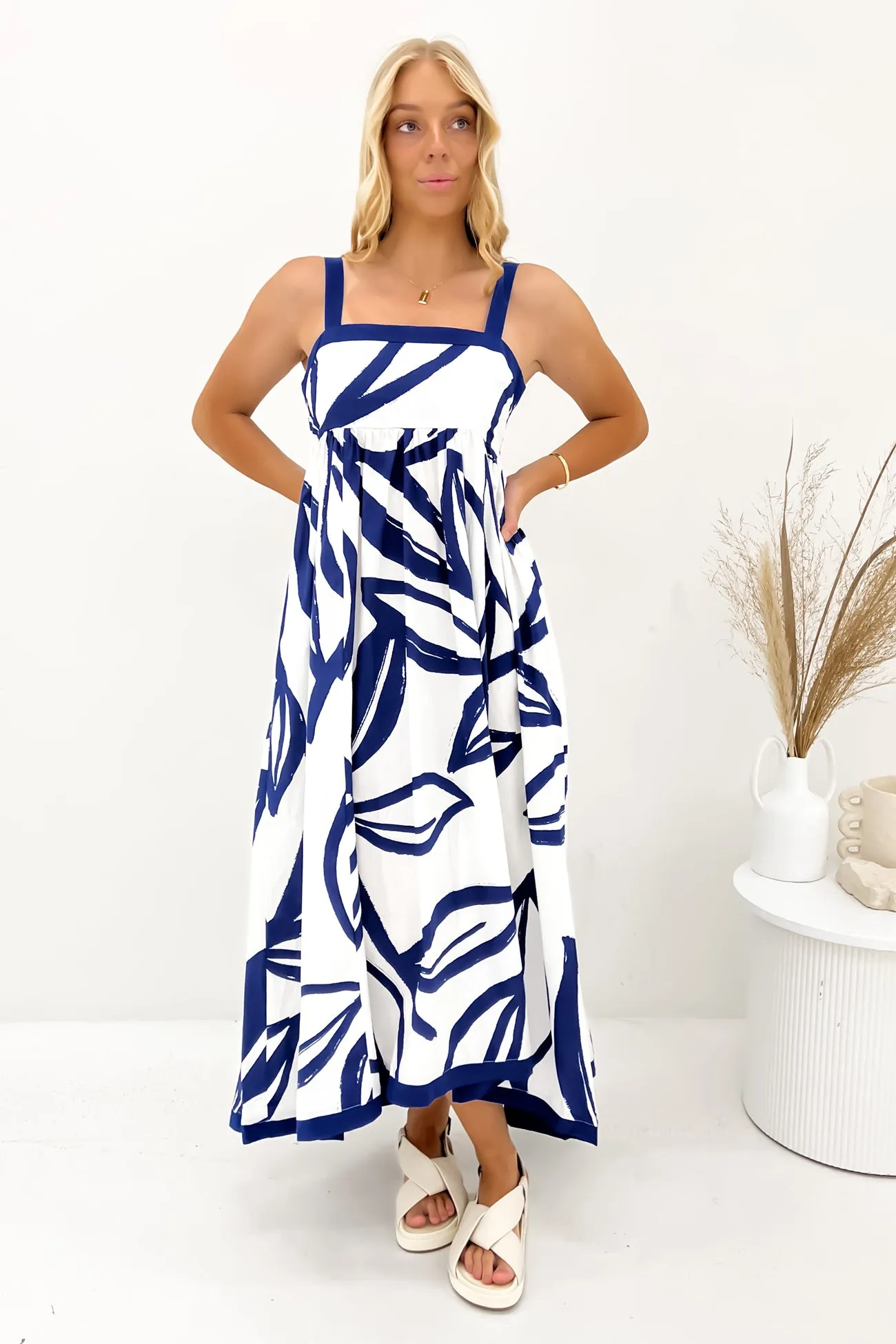 Xenia Midi Dress Liana Timeless Look