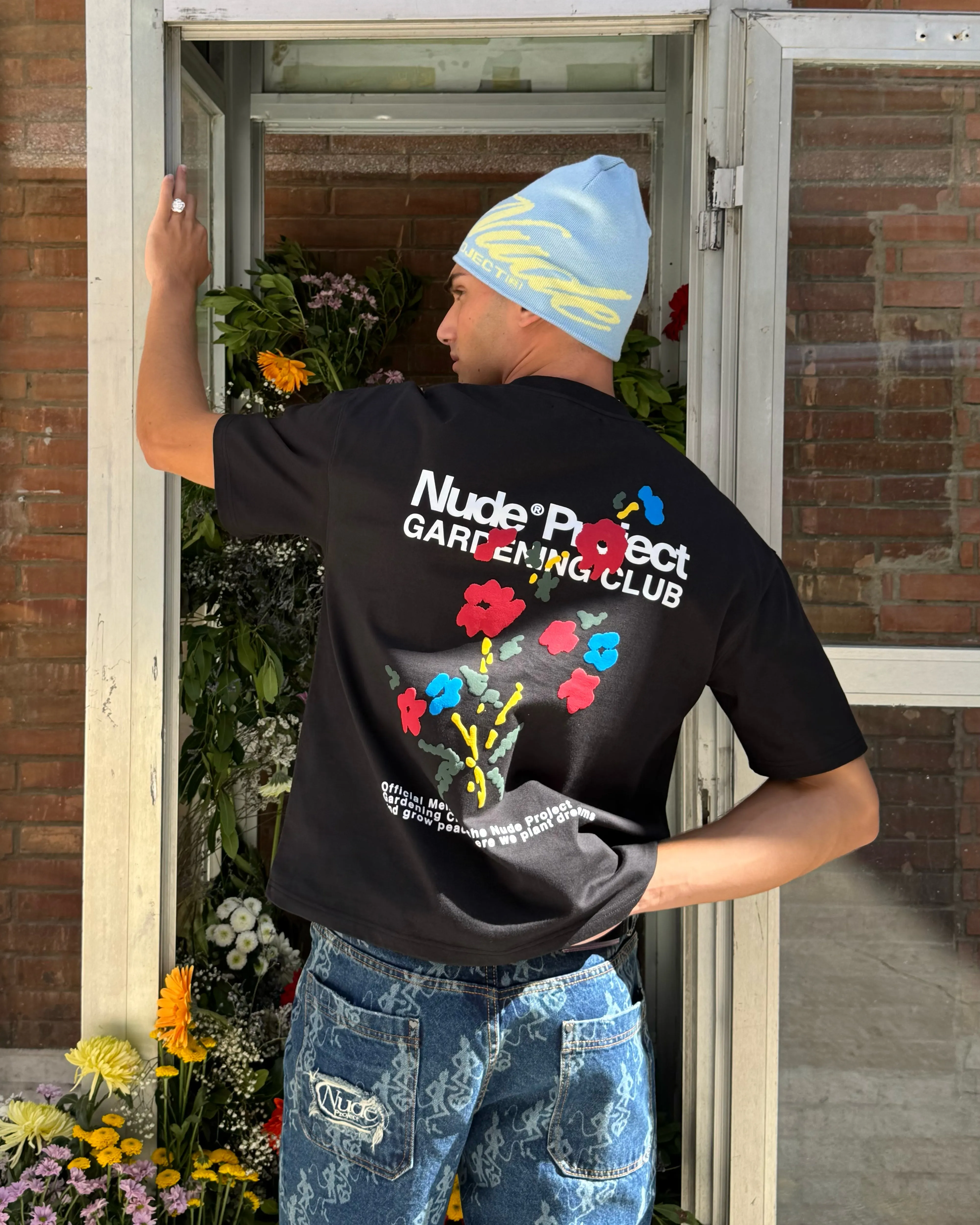 Serene Ease Travel Vibe Floreta Tee Black