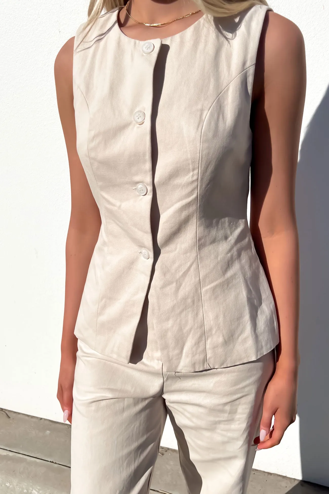 Hugh Vest Oat Modern Sneakers summer shorts