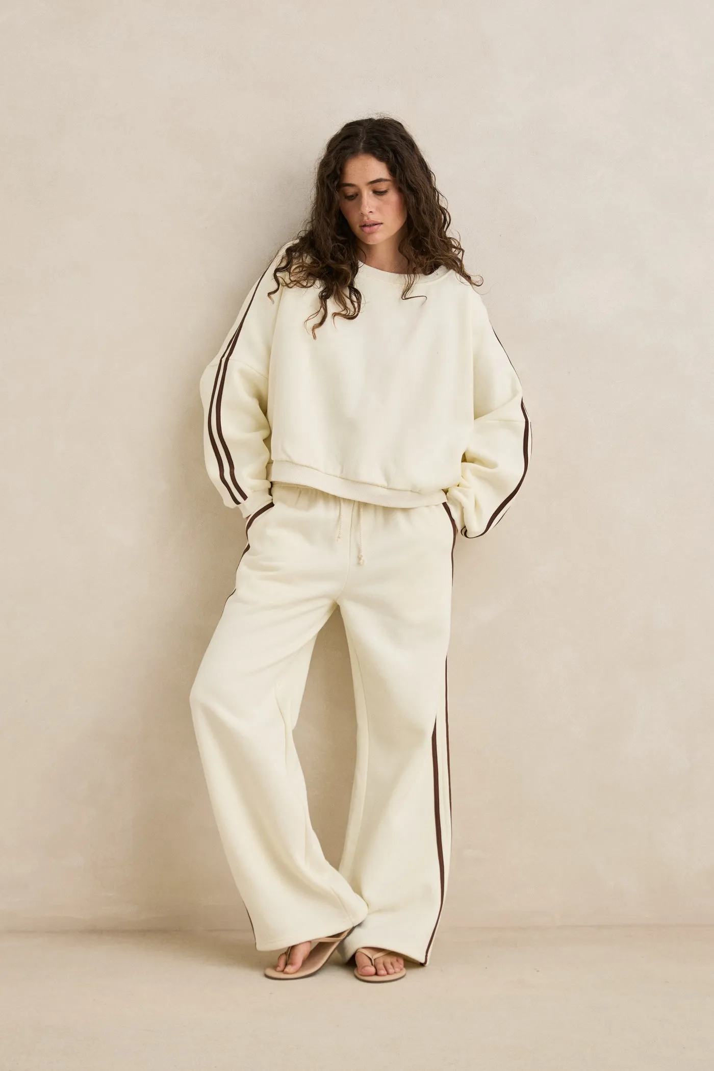 Chilly Weather Contrast Trackpant Cream