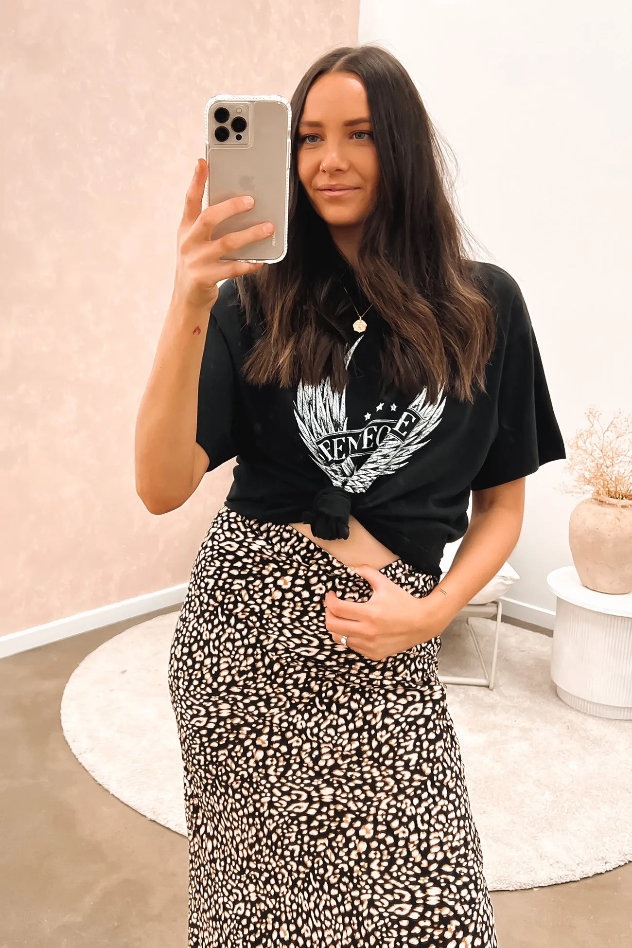 Universal Silhouette Renegade Rider Tee Washed Black