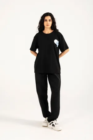 GRAPHIC OVERSIZED TEE Flexible Cuff Design Non Restrictive Cut
