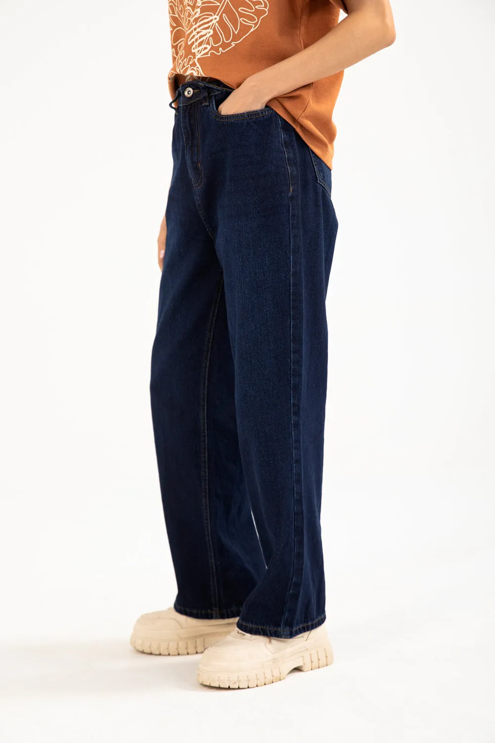 STRAIGHT FIT DENIM Relaxed Waist