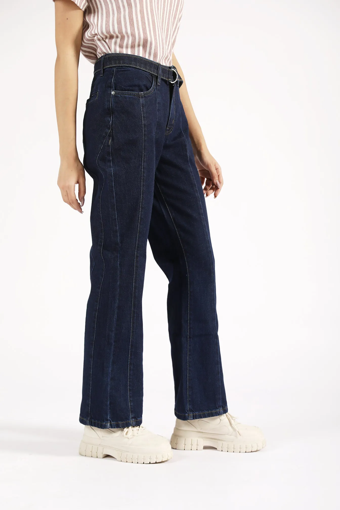 FLARED DENIM WITH BELT DETAIL Abrasion resistant Stylish Layers