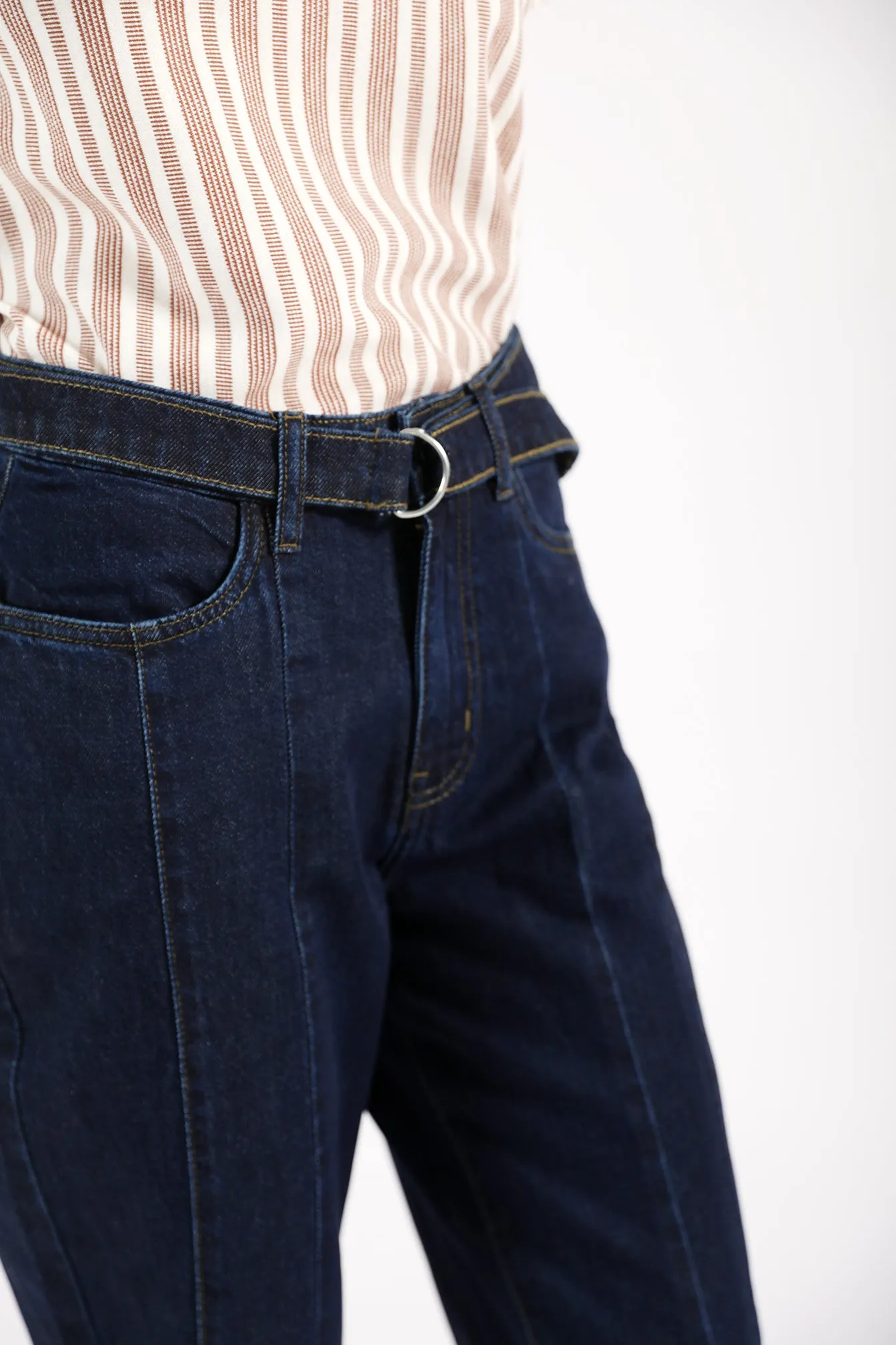 FLARED DENIM WITH BELT DETAIL Seamless Comfort Distressed finish