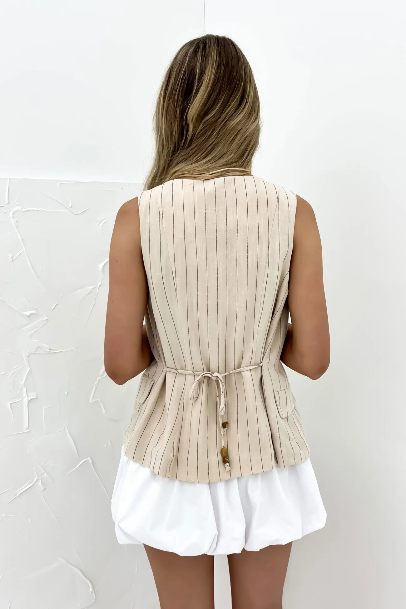 Isla Vest Natural Daywear Style