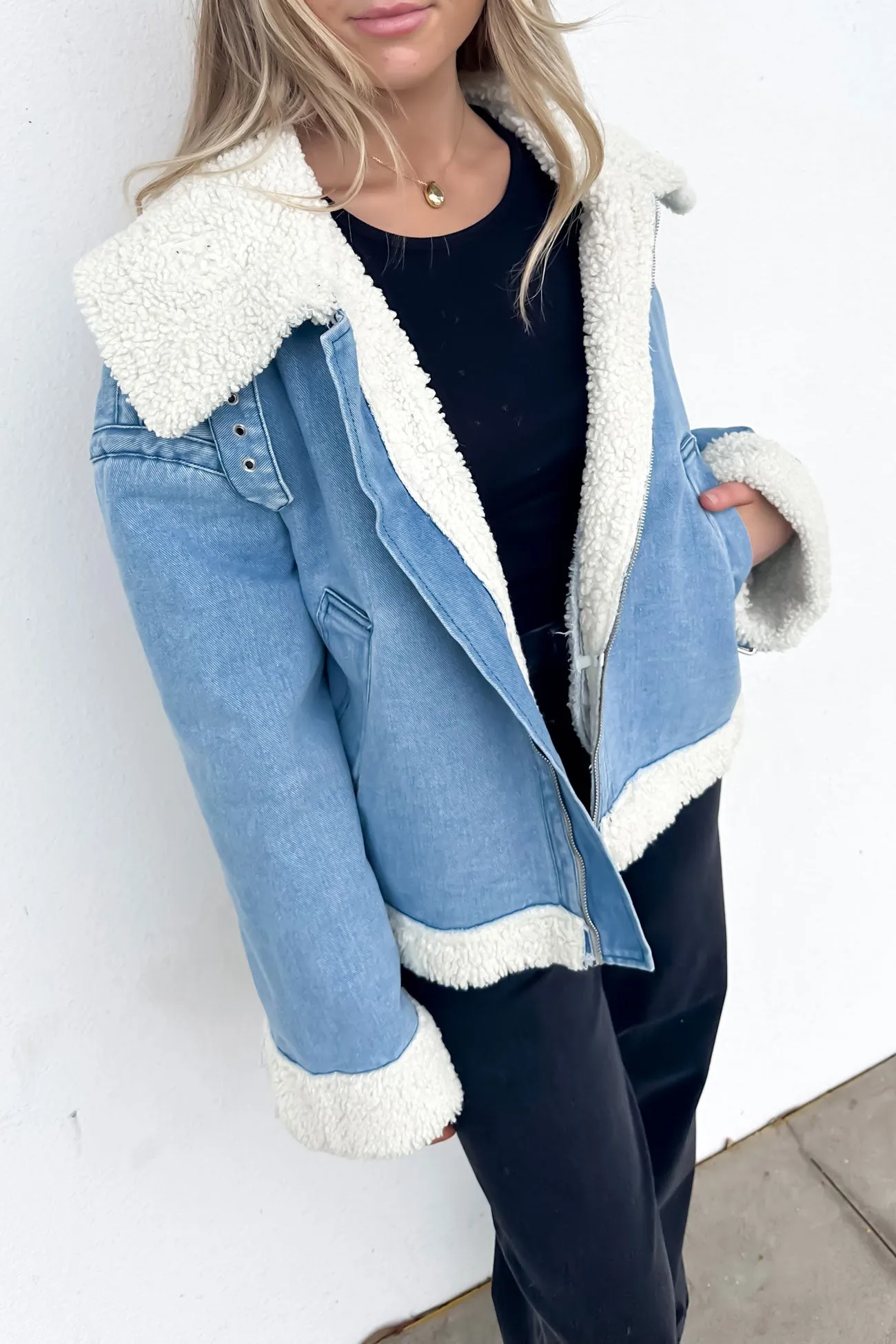 Izzy Denim Sherpa Jacket Blue ElasticCuffs Gloss Free Texture