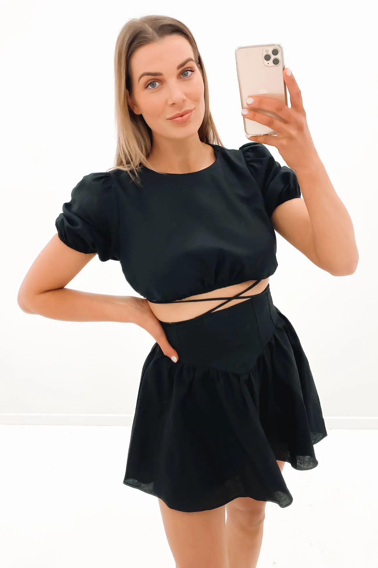 Relaxed Fit Look Jaelynn Mini Dress Black