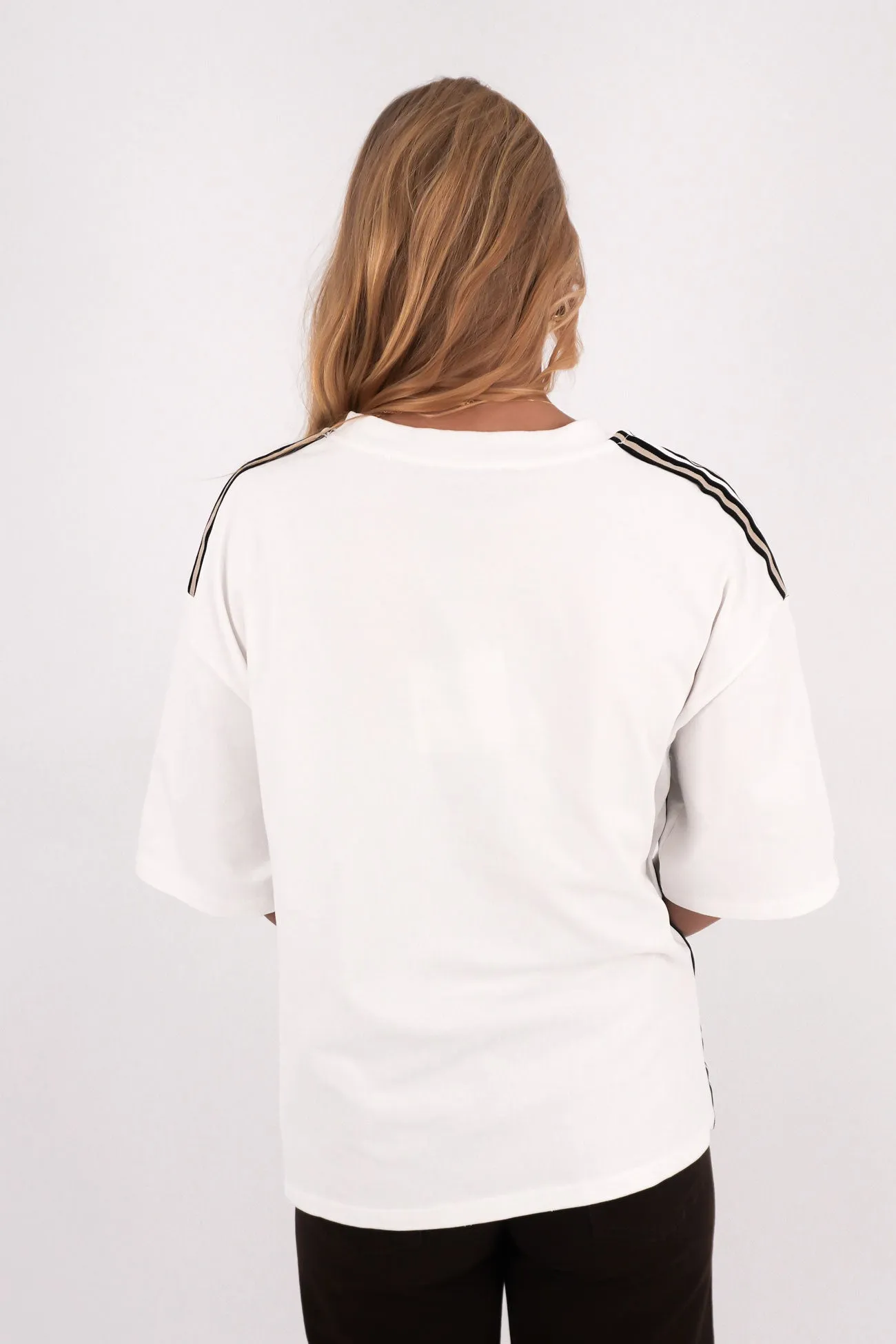 Jagger Tee White TaglessDesign Travel Light