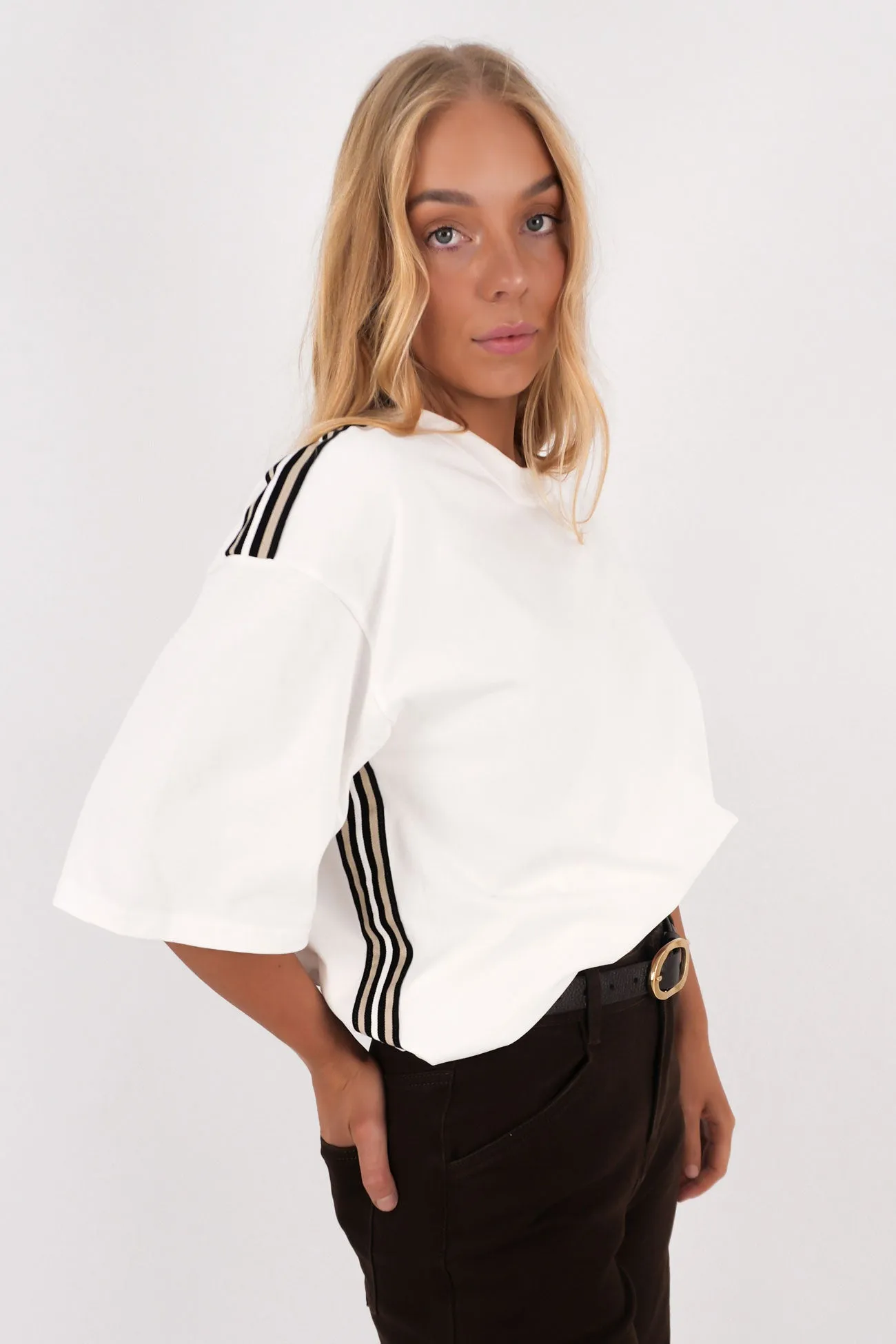 Jagger Tee White Round neck simplicity Fuzz Free Surface