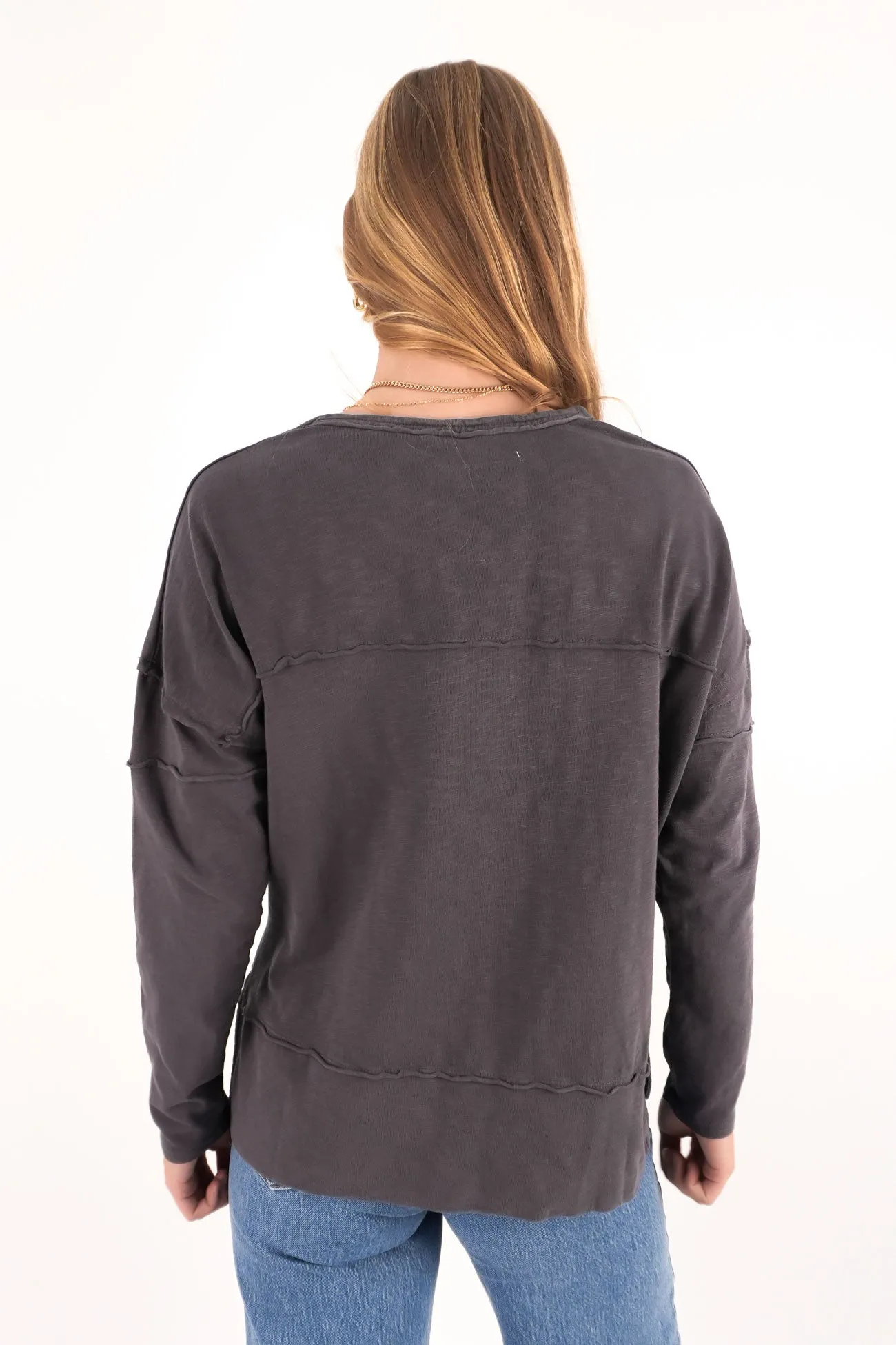 TaglessDesign Jayne Throw On Top Charcoal