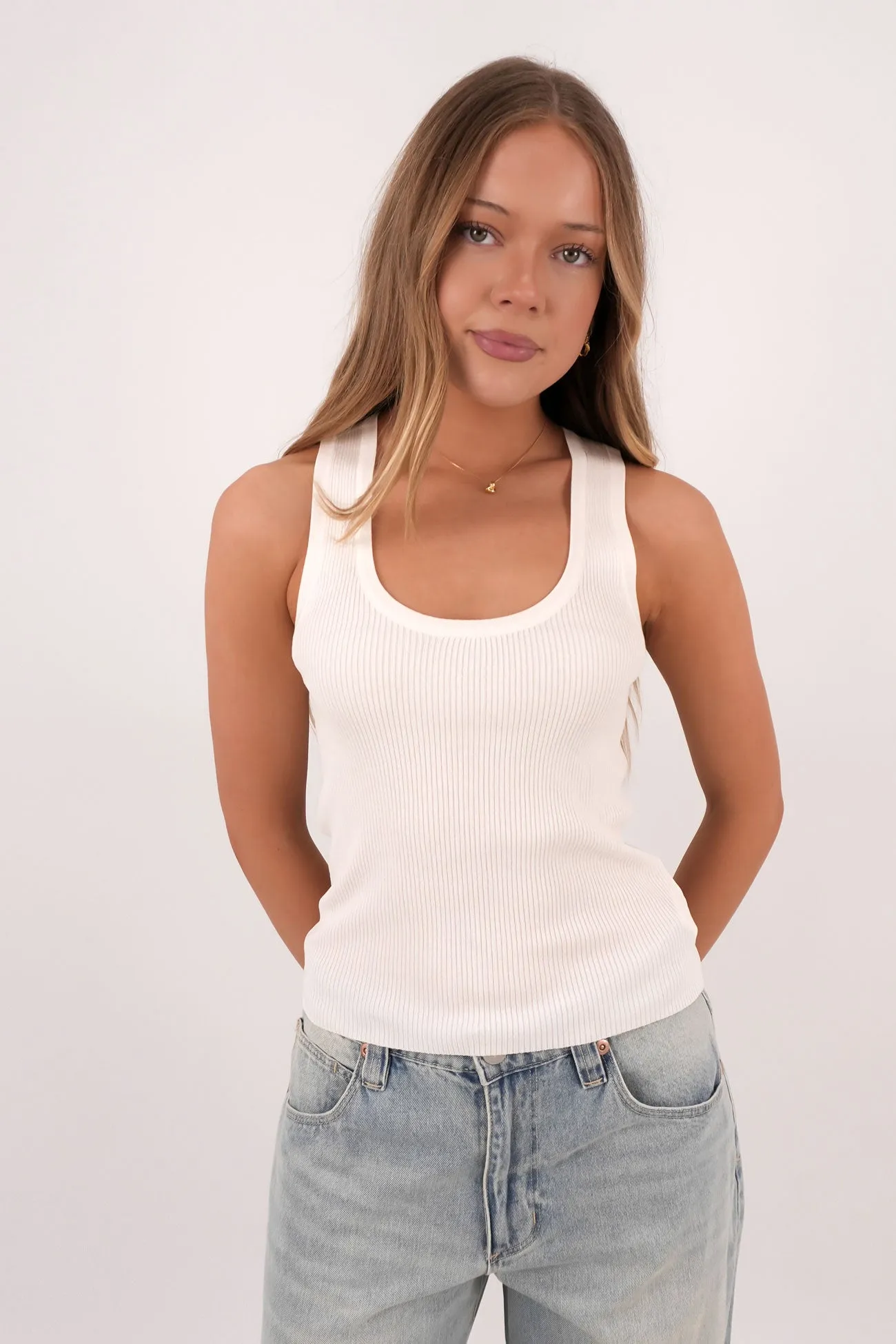 Jonni Tank White Polish Core Stylish Jeans