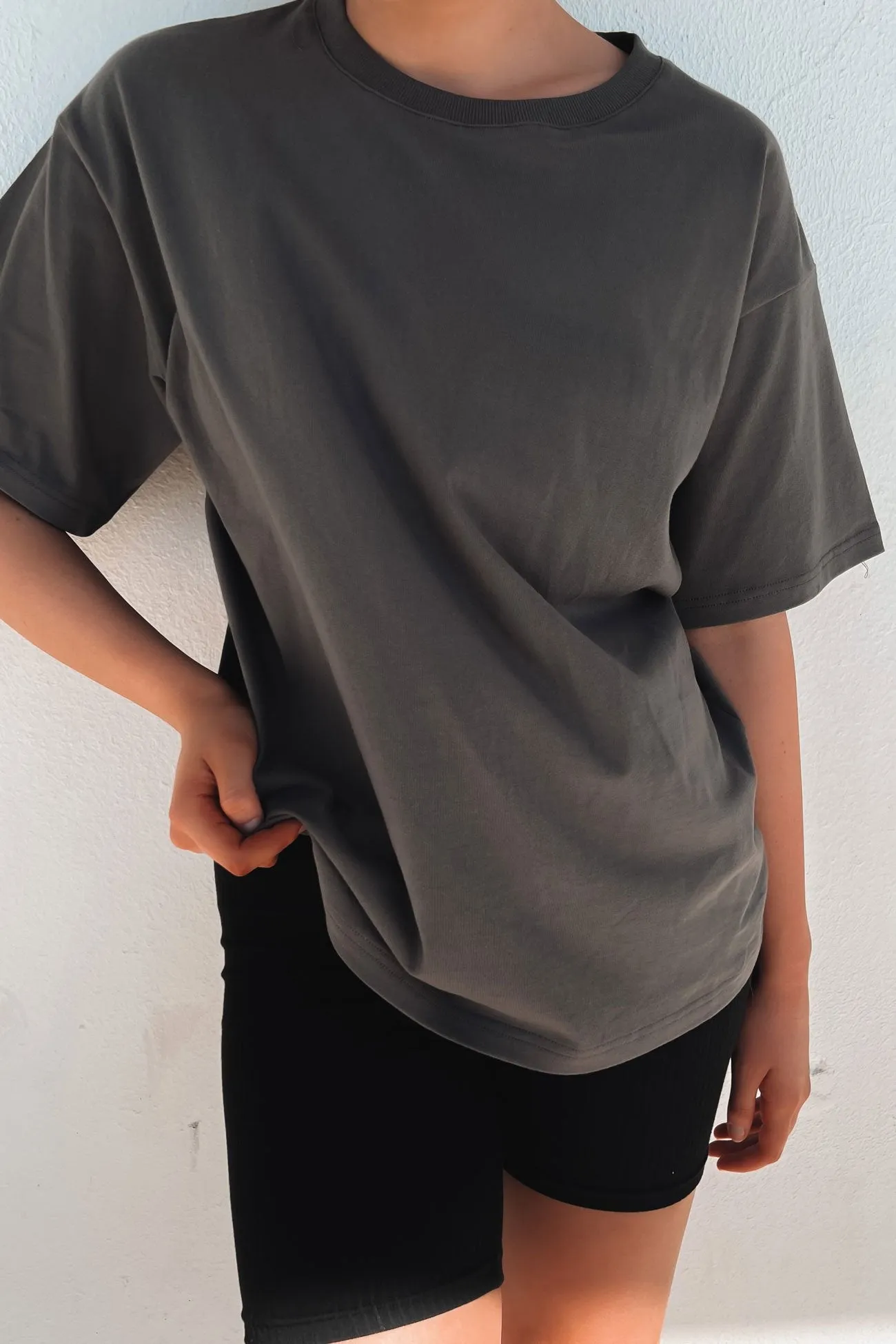 Koa Oversized Tee Charcoal Layer Ready Fit