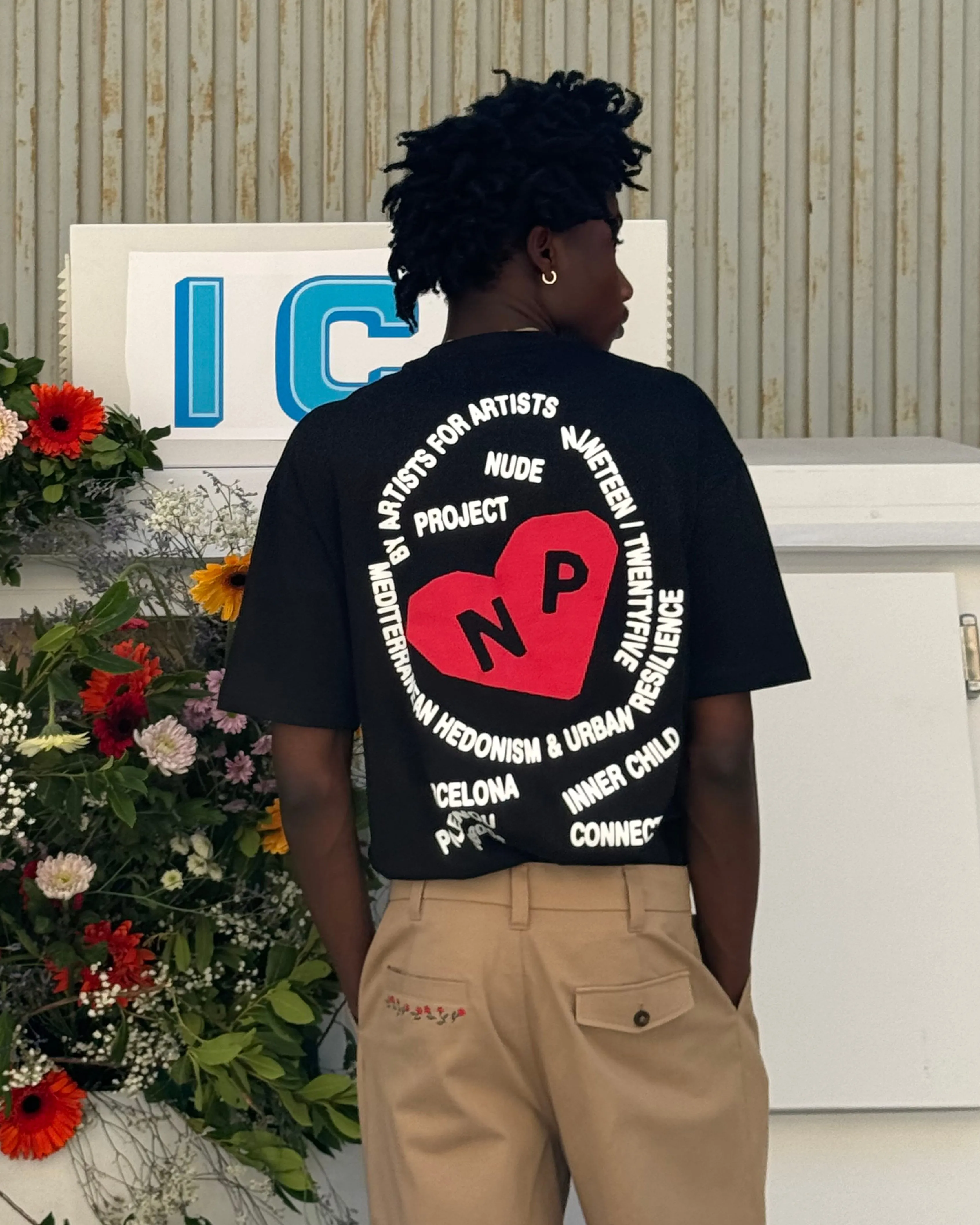 Kora Tee Black Sharp Cut casual fun