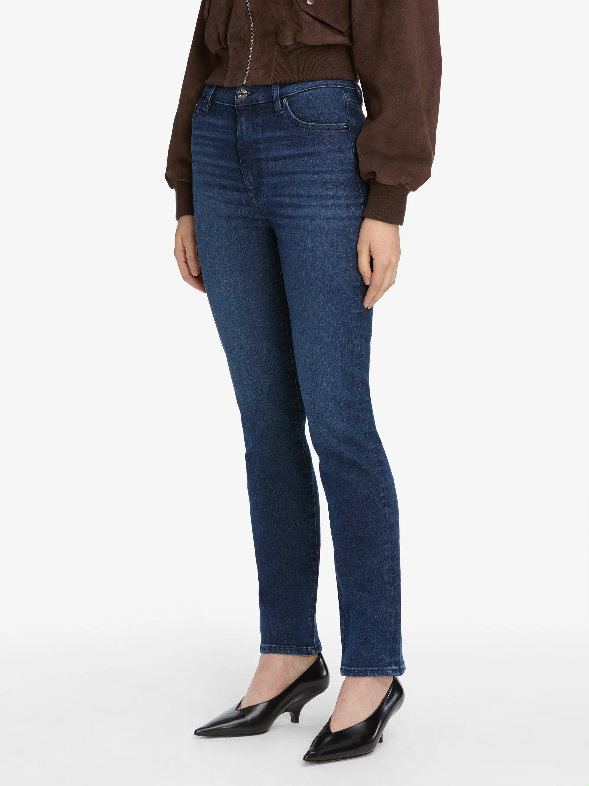 Le Sleek Straight -- Trick LowProfileStitching Timeless Style